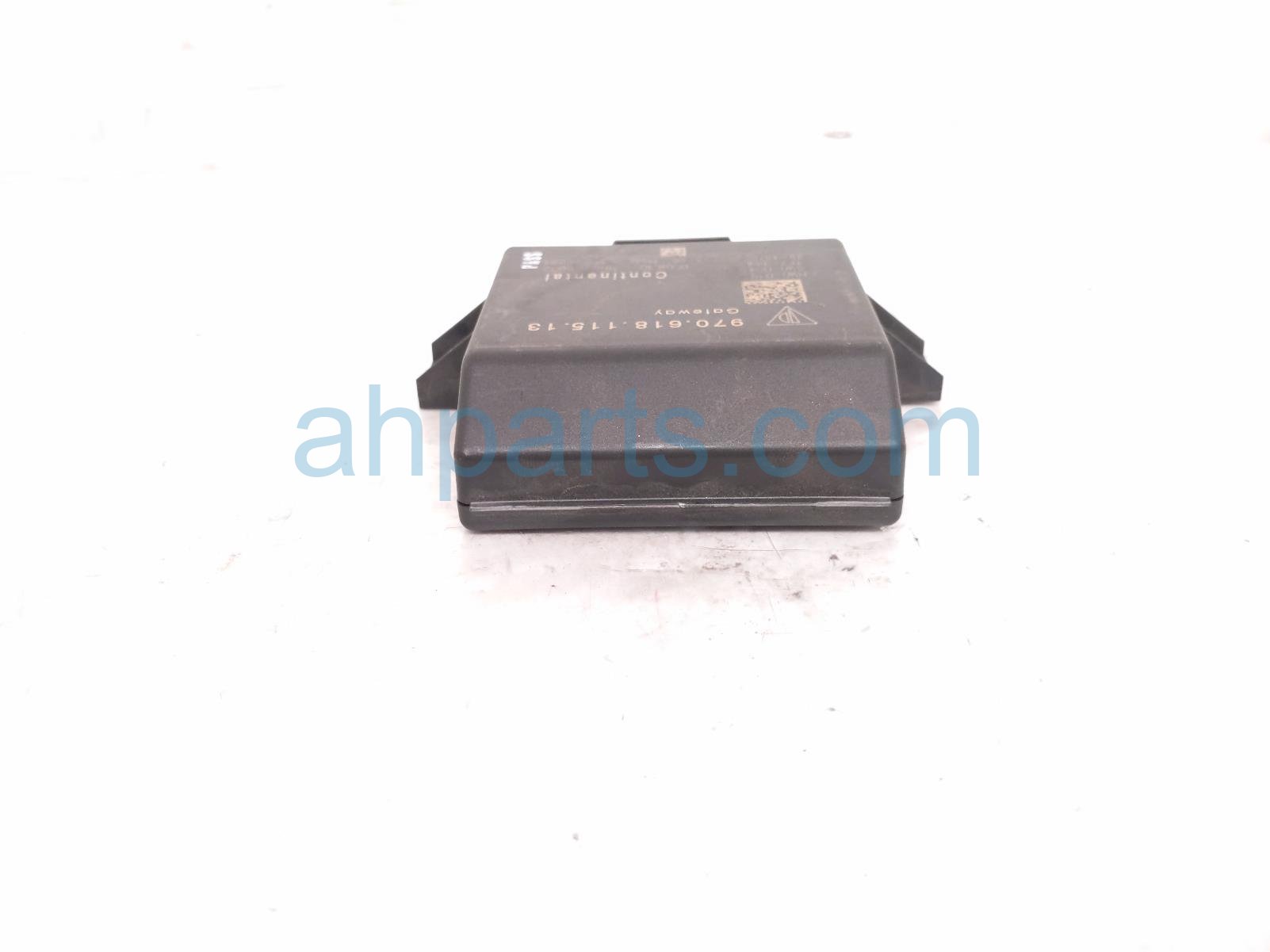 2011 Porsche Panamera Gateway Control Module 970 618 115 14 Replacement 2011 Porsche Panamera Gateway Control Module 970 618 115 14 Replacement thumbnail