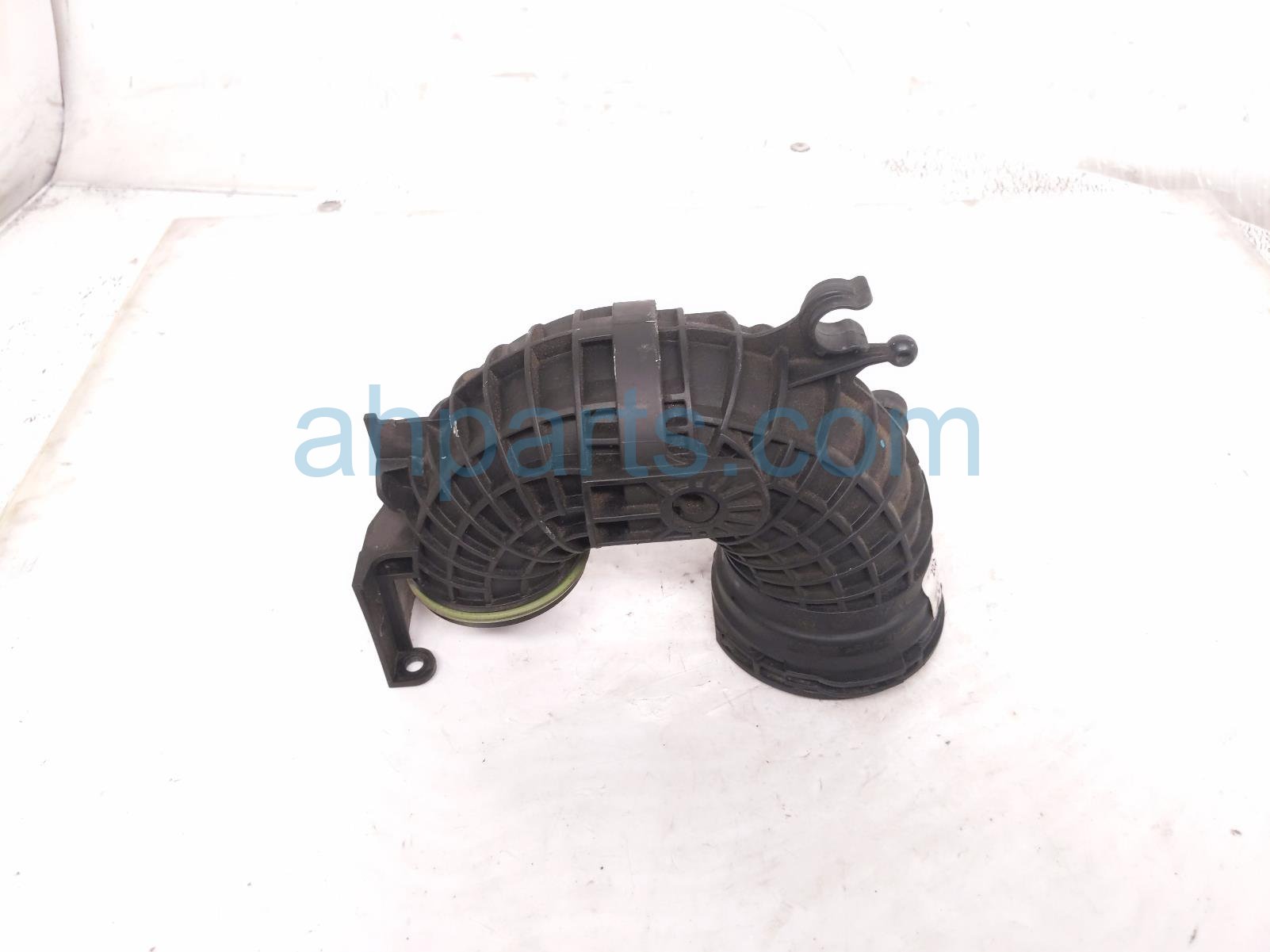 2023 Volkswagen Taos Intercooler Hose W/sens 1.5t 05E 145 641 Replacement 2023 Volkswagen Taos Intercooler Hose W/sens 1.5t 05E 145 641 Replacement thumbnail