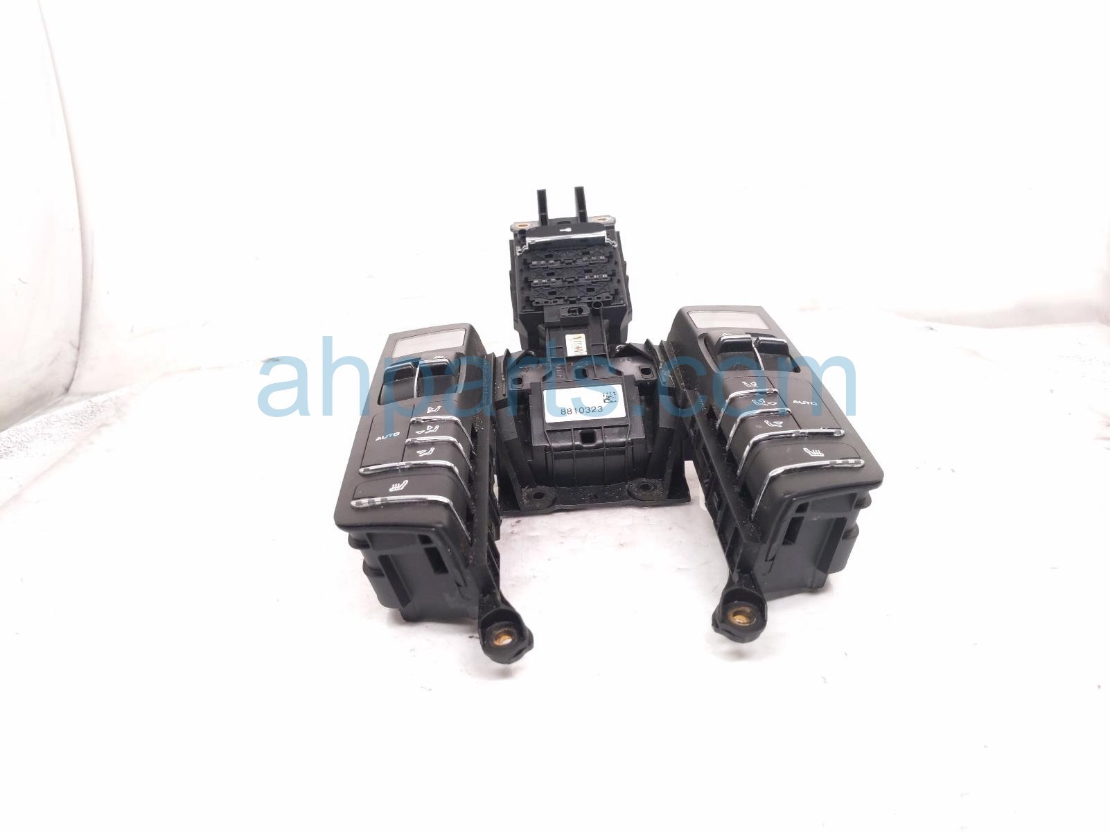 2011 Porsche Panamera Temperature Climate Heater/ac Control(rear) 970 653 503 03 DML Replacement 2011 Porsche Panamera Temperature Climate Heater/ac Control(rear) 970 653 503 03 DML Replacement thumbnail