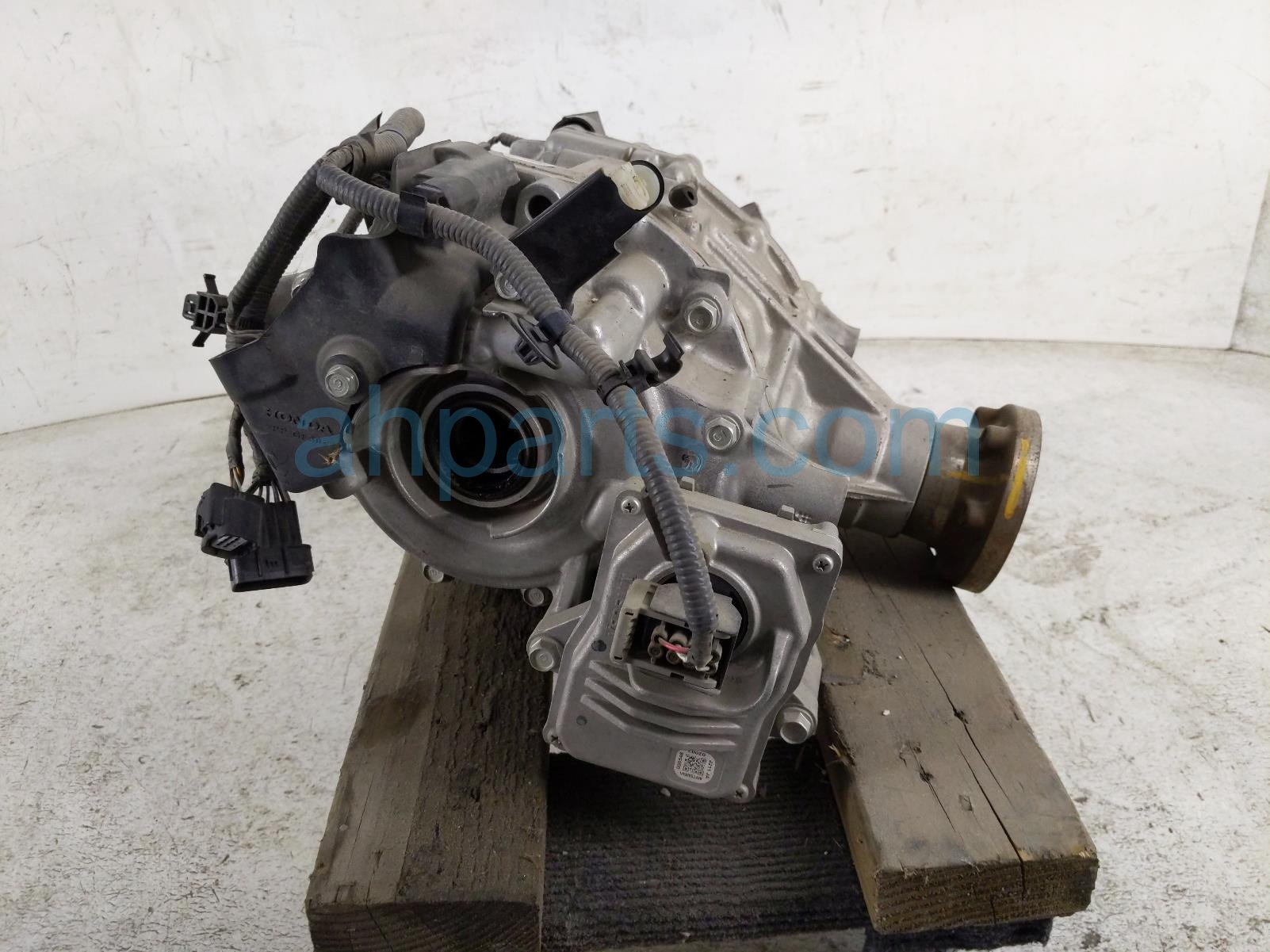 2021 Acura TLX Rear Differential 41200 6GY 000 Replacement 2021 Acura TLX Rear Differential 41200 6GY 000 Replacement thumbnail
