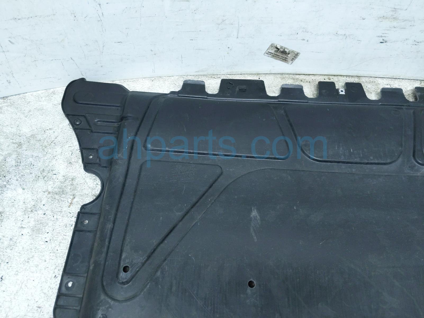 2023 Volkswagen Taos Front Under Engine Splash Shield 3Q0 825 236 C Replacement 2023 Volkswagen Taos Front Under Engine Splash Shield 3Q0 825 236 C Replacement thumbnail