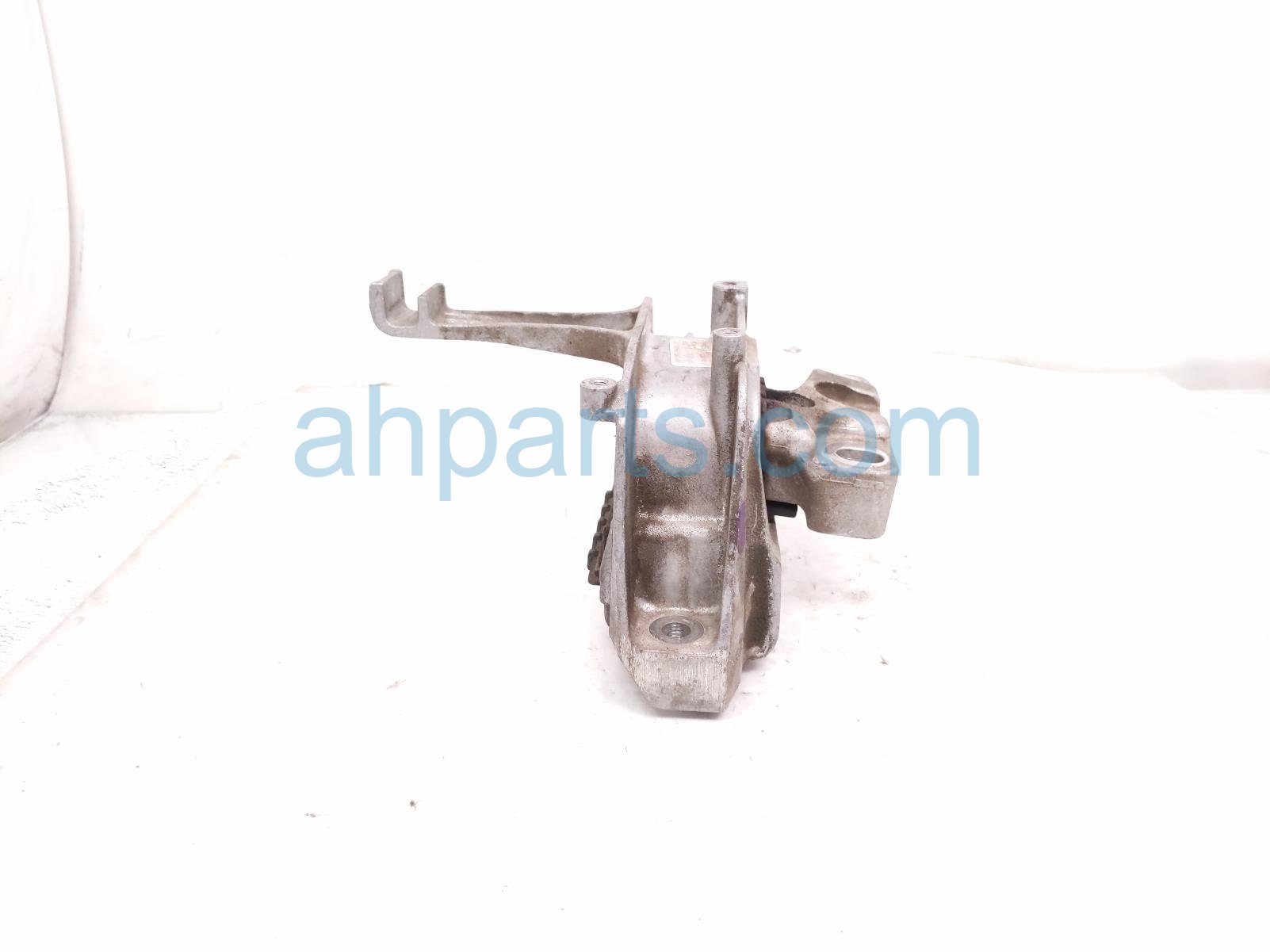 2023 Volkswagen Taos Engine/motor Passenger Side Engine Mount 1.5t Fwd 5WA 199 262 S Replacement 2023 Volkswagen Taos Engine/motor Passenger Side Engine Mount 1.5t Fwd 5WA 199 262 S Replacement thumbnail