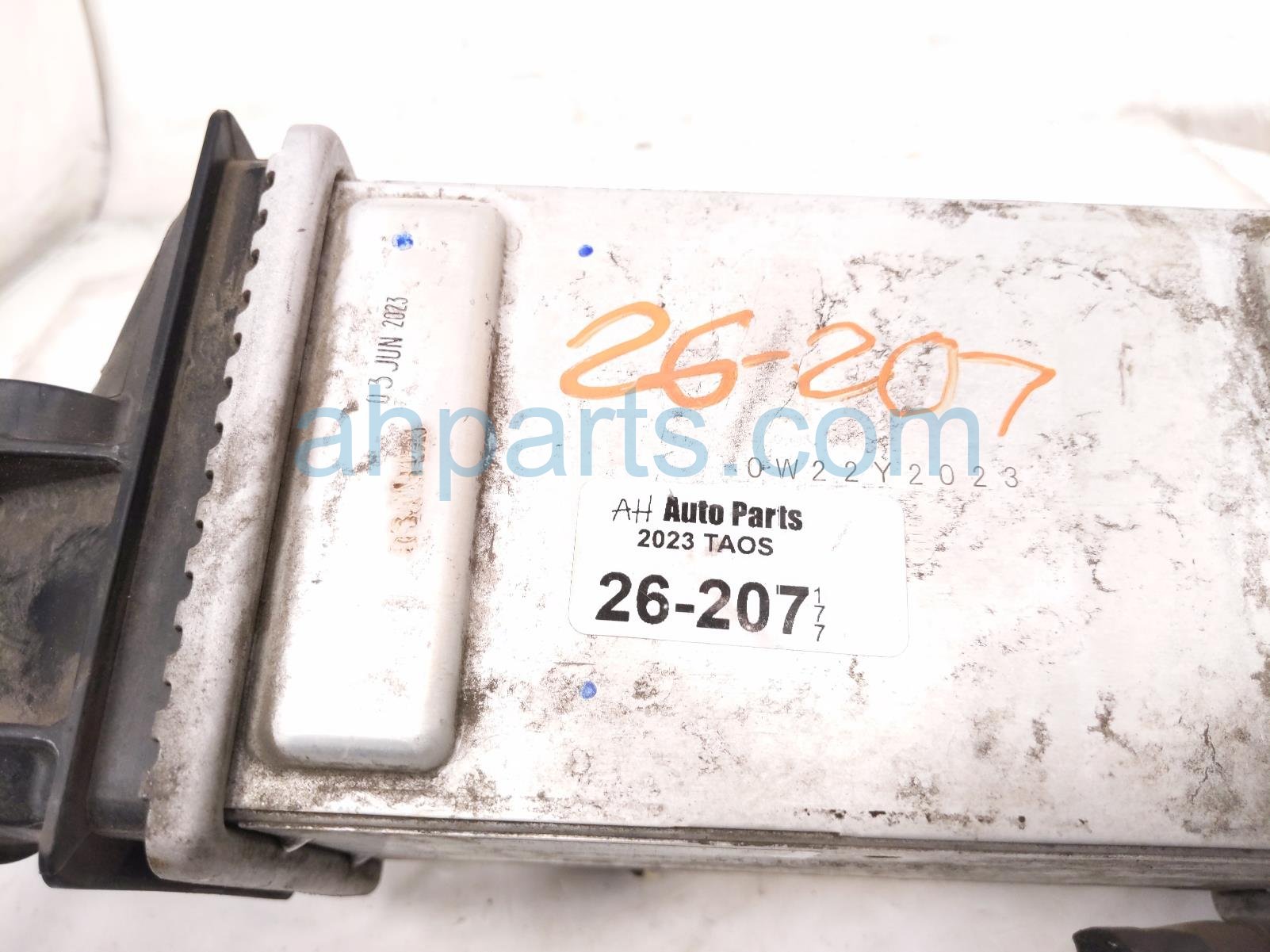 2023 Volkswagen Taos Intercooler 1.5t Fwd 04E 145 785 L Replacement 2023 Volkswagen Taos Intercooler 1.5t Fwd 04E 145 785 L Replacement thumbnail