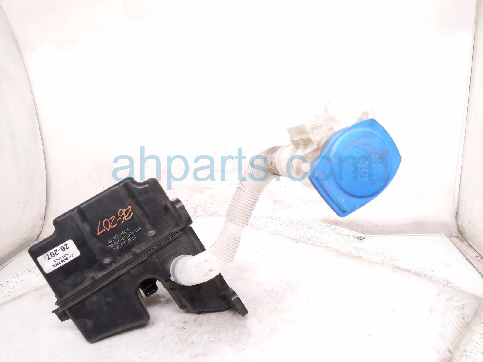 2023 Volkswagen Taos Windshield Washer Reservoir Tank 2GJ 955 453 A Replacement 2023 Volkswagen Taos Windshield Washer Reservoir Tank 2GJ 955 453 A Replacement thumbnail