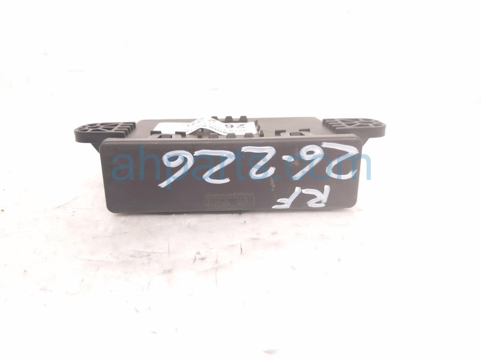 2020 Ford Explorer Front Passenger Door Control Module Unit JX7T 14B533 AG Replacement 2020 Ford Explorer Front Passenger Door Control Module Unit JX7T 14B533 AG Replacement thumbnail