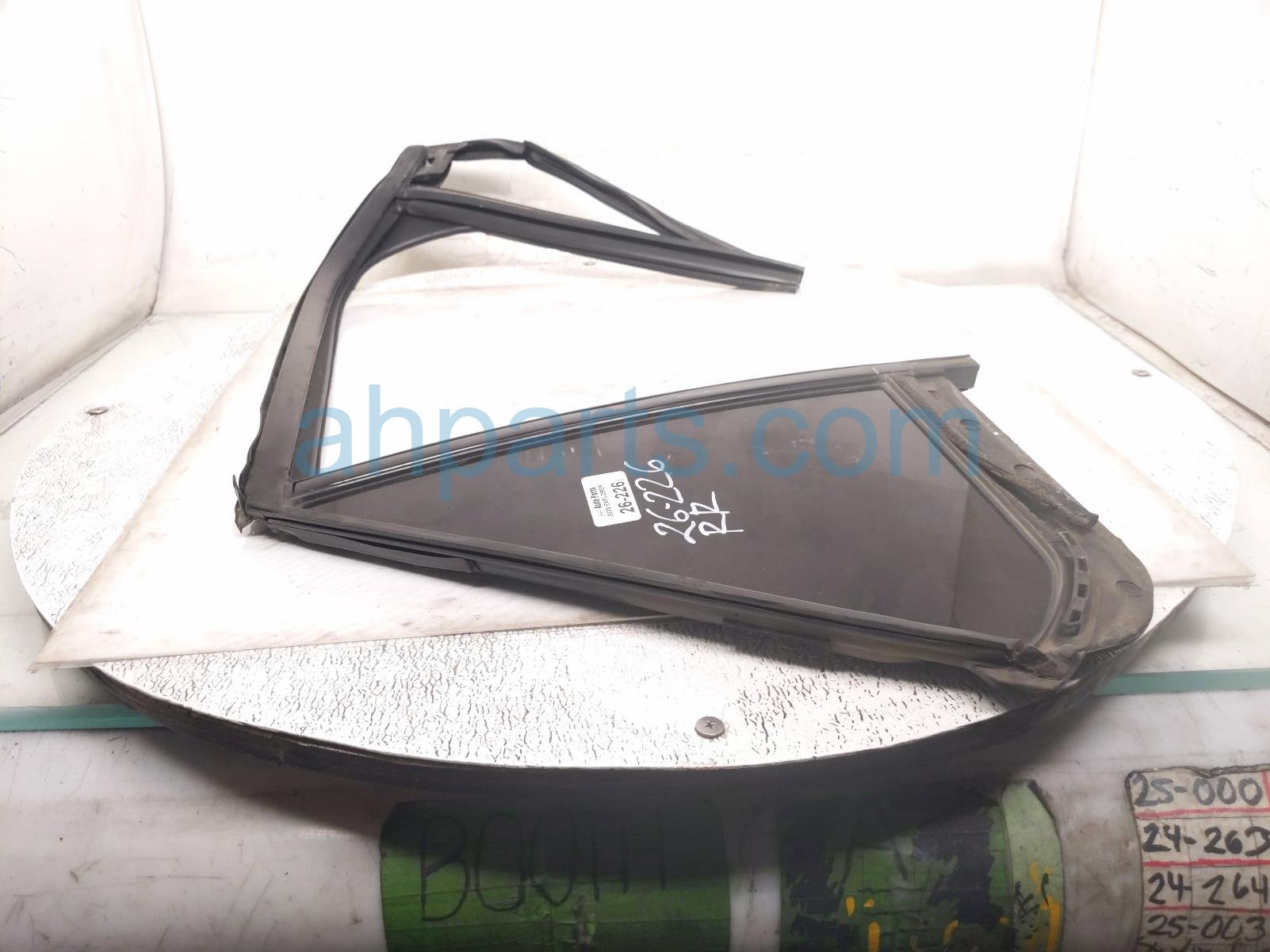 2020 Ford Explorer Window / Rear Passenger Door Vent Glass LB5Z 7825504 BA Replacement 2020 Ford Explorer Window / Rear Passenger Door Vent Glass LB5Z 7825504 BA Replacement thumbnail