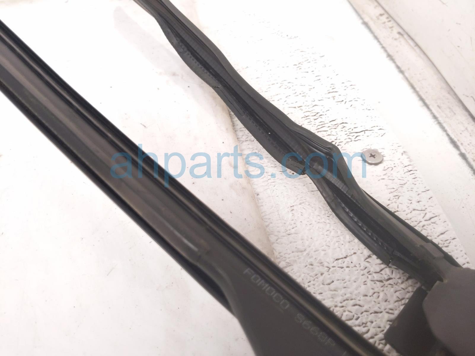2020 Ford Explorer Window / Rear Passenger Door Vent Glass LB5Z 7825504 BA Replacement 2020 Ford Explorer Window / Rear Passenger Door Vent Glass LB5Z 7825504 BA Replacement thumbnail