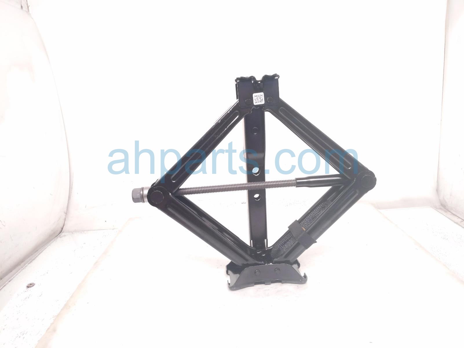 2020 Ford Explorer Scissor Jack Assembly LB5Z 17080 A Replacement 2020 Ford Explorer Scissor Jack Assembly LB5Z 17080 A Replacement thumbnail