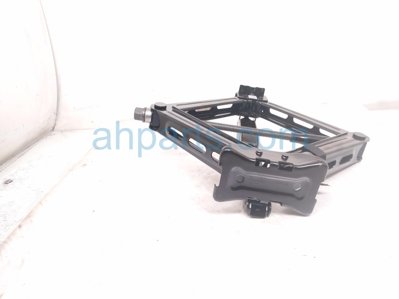 2020 Ford Explorer Scissor Jack Assembly LB5Z 17080 A Replacement 2020 Ford Explorer Scissor Jack Assembly LB5Z 17080 A Replacement thumbnail