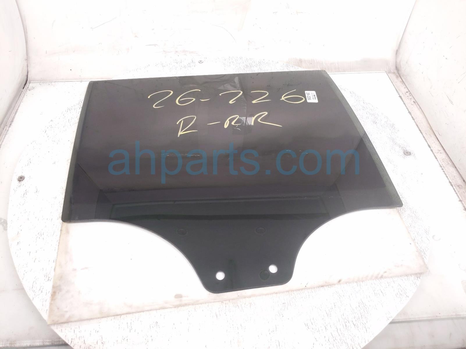 2020 Ford Explorer Rear Passenger Door Glass Window LB5Z 7825712 E Replacement 2020 Ford Explorer Rear Passenger Door Glass Window LB5Z 7825712 E Replacement thumbnail