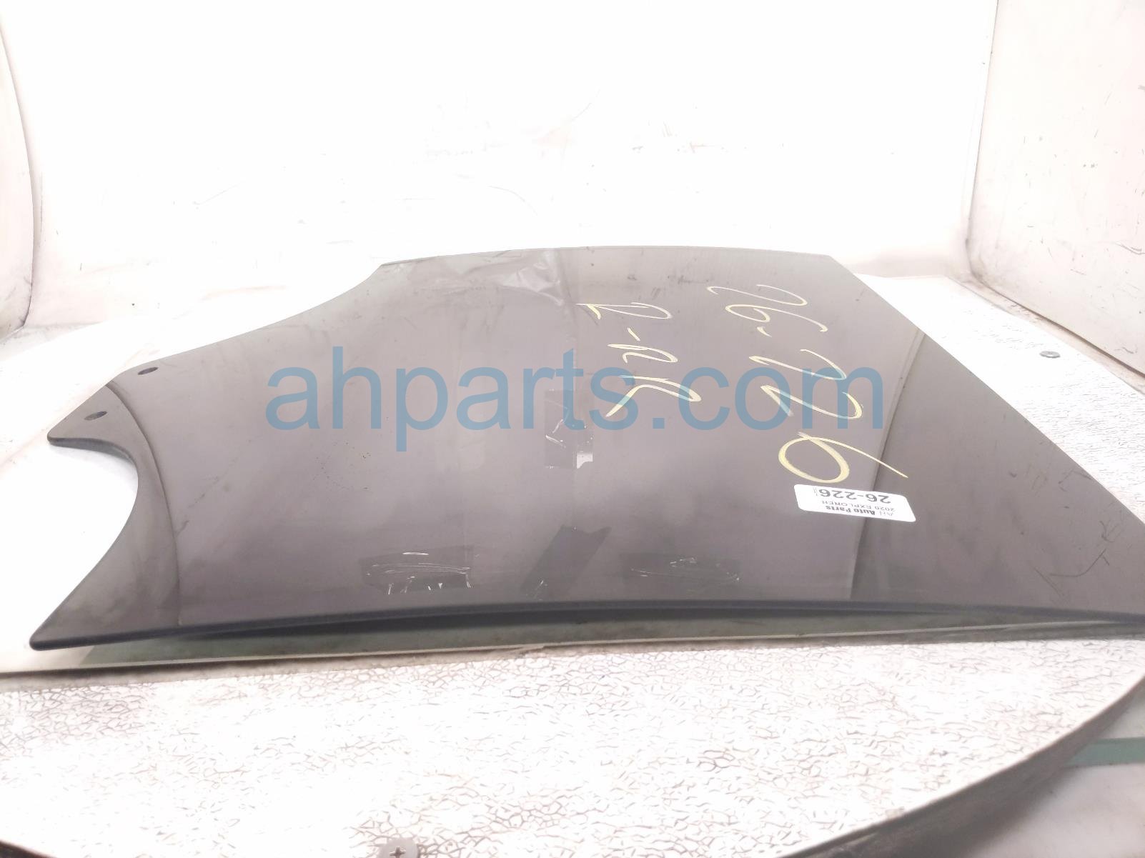 2020 Ford Explorer Rear Passenger Door Glass Window LB5Z 7825712 E Replacement 2020 Ford Explorer Rear Passenger Door Glass Window LB5Z 7825712 E Replacement thumbnail