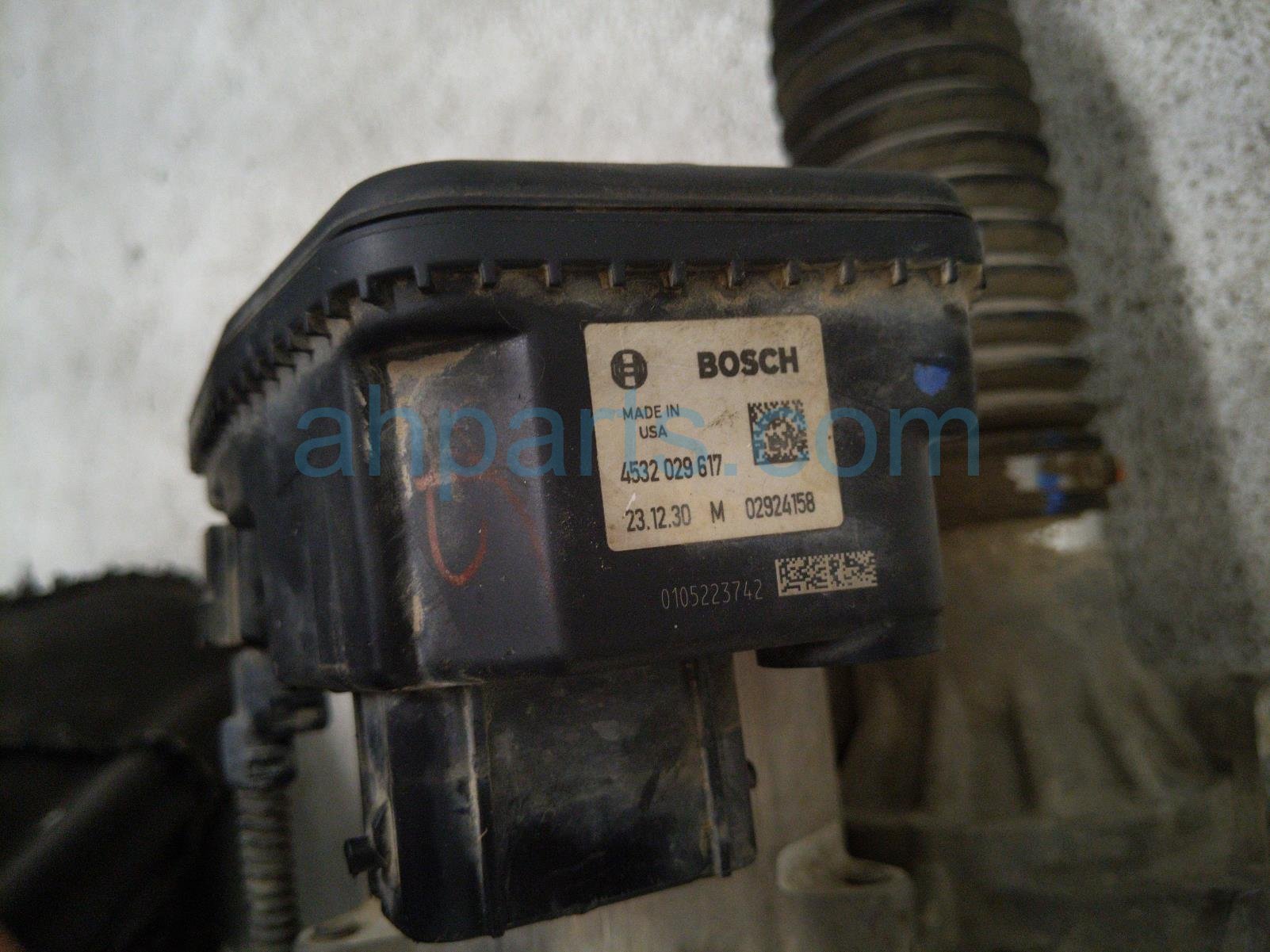 2024 Toyota Rav 4 And / Gear Box Power Steering Rack & Pinion 44250 0R140 Replacement 2024 Toyota Rav 4 And / Gear Box Power Steering Rack & Pinion 44250 0R140 Replacement thumbnail