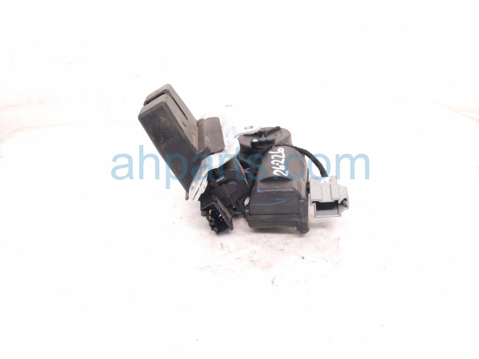 2020 Ford Explorer Rear Tailgate Lock Latch Actuator FA1Z 7443150 B Replacement 2020 Ford Explorer Rear Tailgate Lock Latch Actuator FA1Z 7443150 B Replacement thumbnail