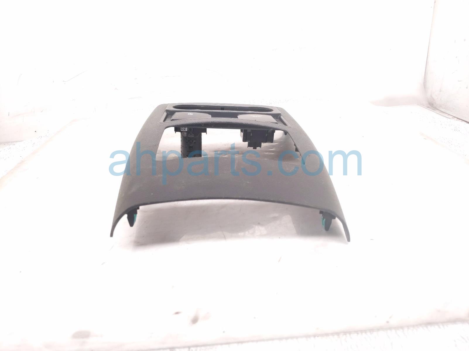2020 Ford Explorer Rear Console Trim Panel W/usb blk MB5Z 78045E24 AC Replacement 2020 Ford Explorer Rear Console Trim Panel W/usb blk MB5Z 78045E24 AC Replacement thumbnail