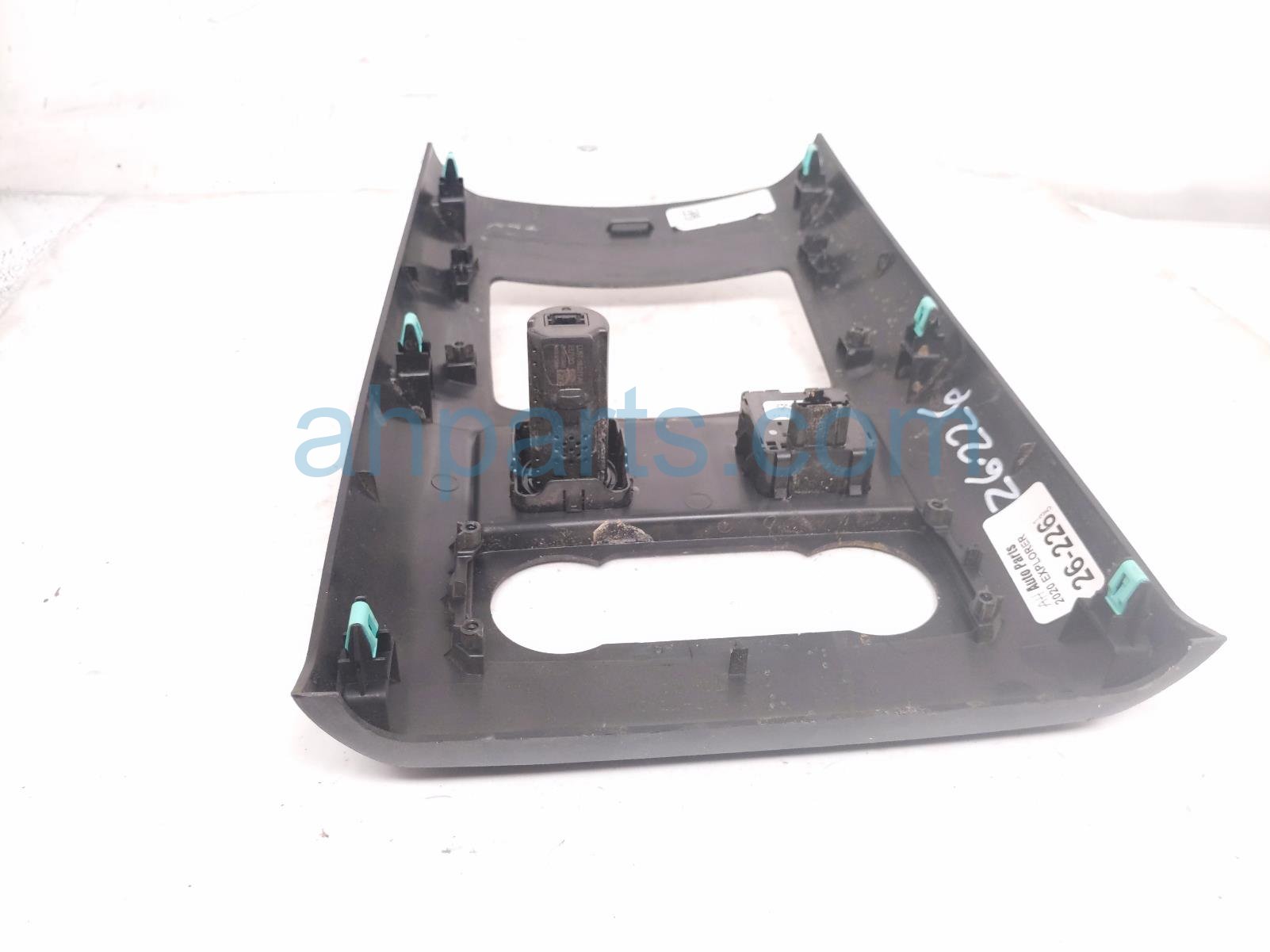 2020 Ford Explorer Rear Console Trim Panel W/usb blk MB5Z 78045E24 AC Replacement 2020 Ford Explorer Rear Console Trim Panel W/usb blk MB5Z 78045E24 AC Replacement thumbnail