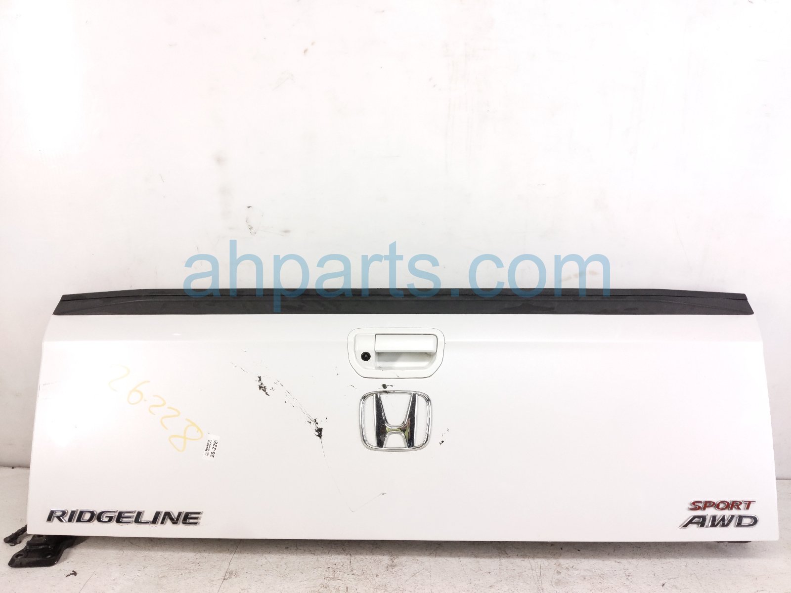 Honda LIFT GATE / TAIL GATE - WHITE Honda LIFT GATE / TAIL GATE - WHITE