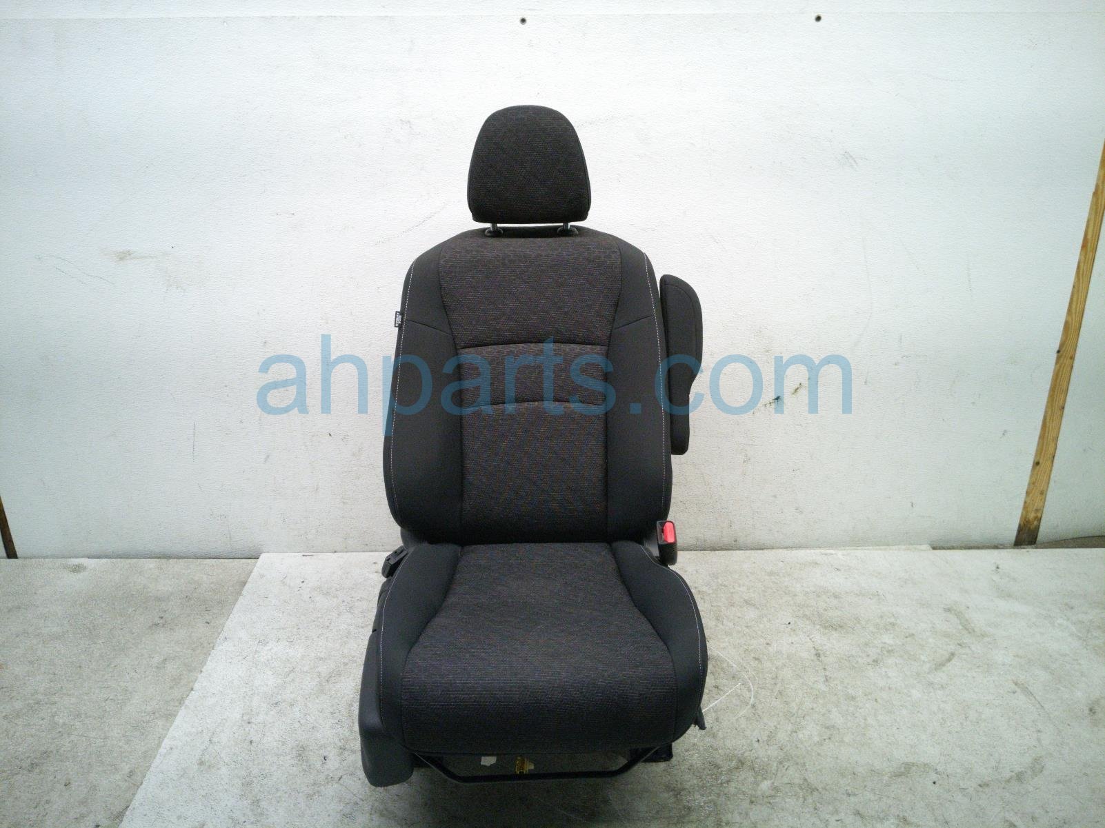 Honda FR/RH SEAT - BLACK - W/O AIRBAG* Honda FR/RH SEAT - BLACK - W/O AIRBAG*