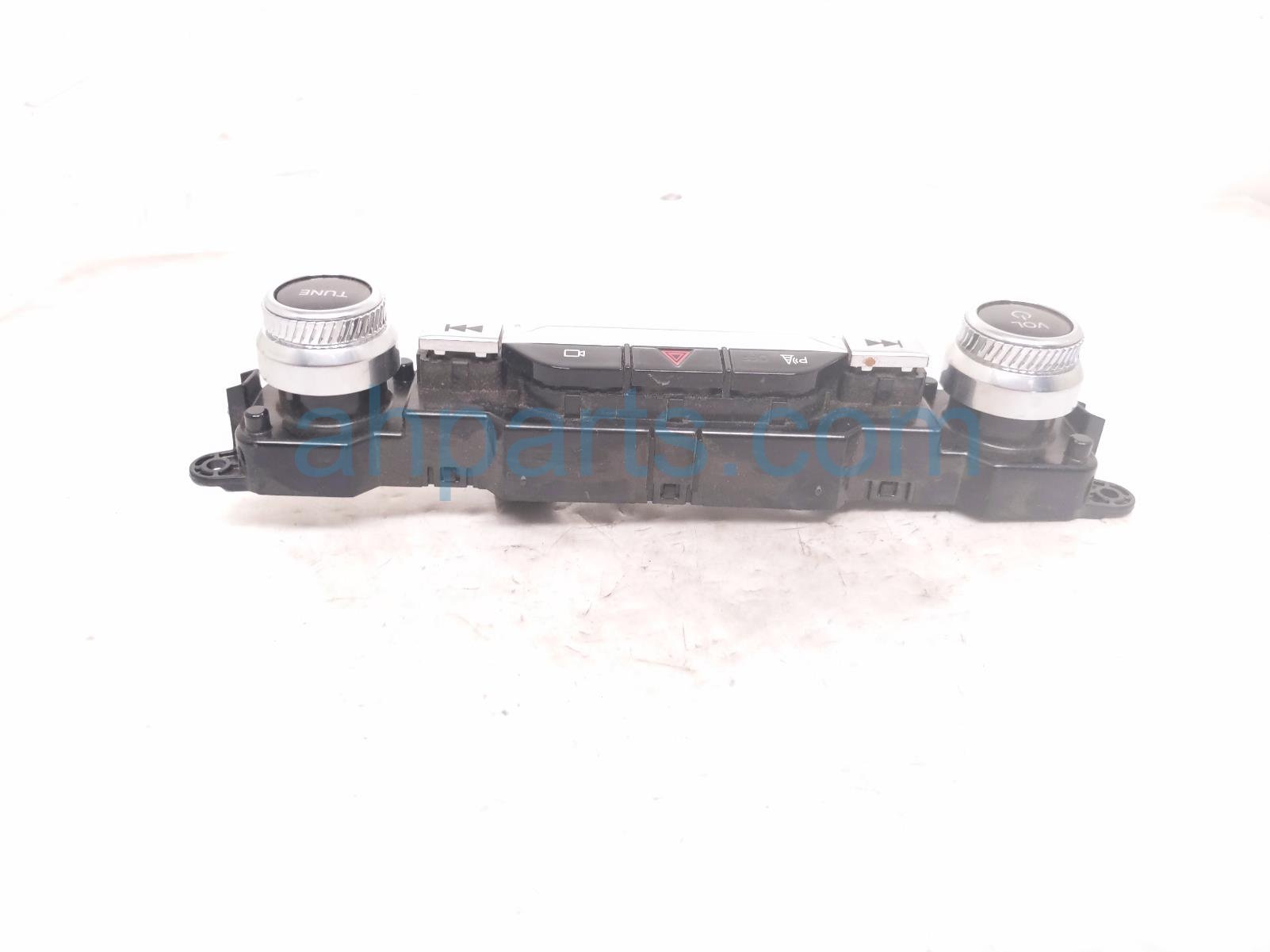 2020 Ford Explorer Navi Radio Control Sw Panel ctr LB5T 18K811 CK Replacement 2020 Ford Explorer Navi Radio Control Sw Panel ctr LB5T 18K811 CK Replacement thumbnail