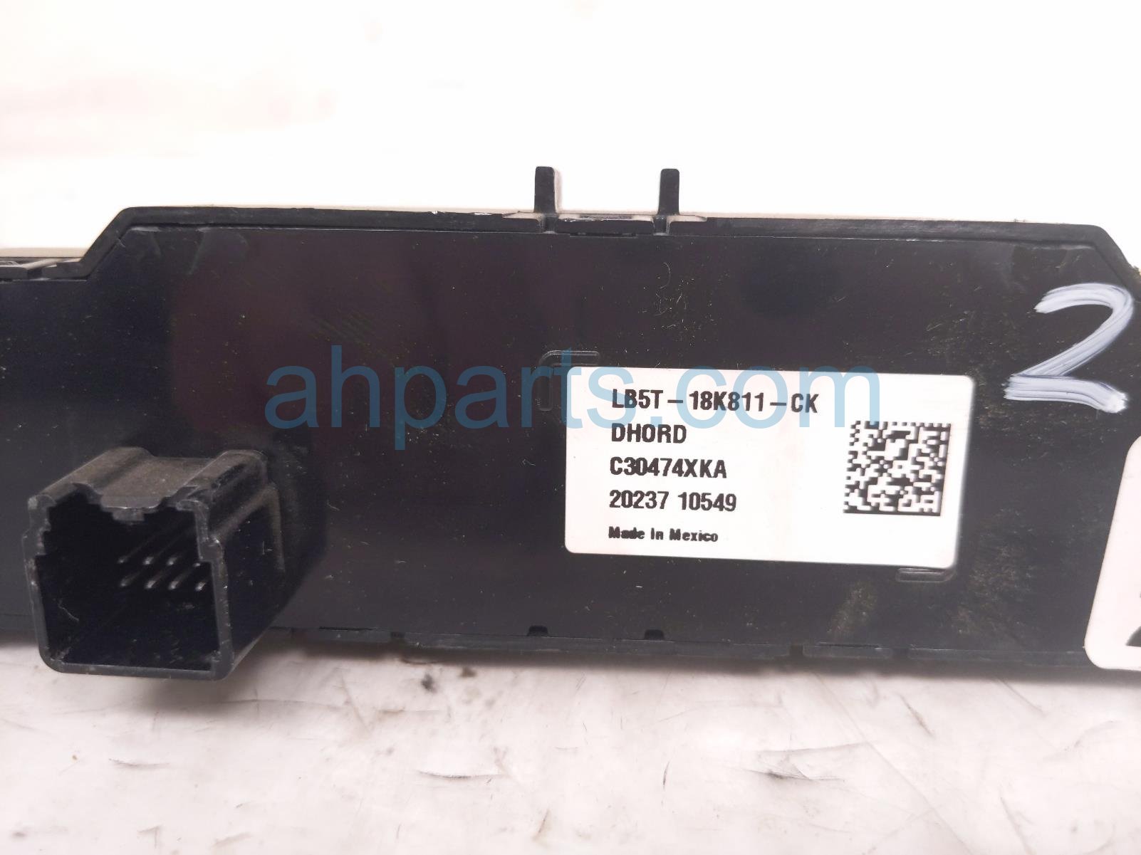 2020 Ford Explorer Navi Radio Control Sw Panel ctr LB5T 18K811 CK Replacement 2020 Ford Explorer Navi Radio Control Sw Panel ctr LB5T 18K811 CK Replacement thumbnail