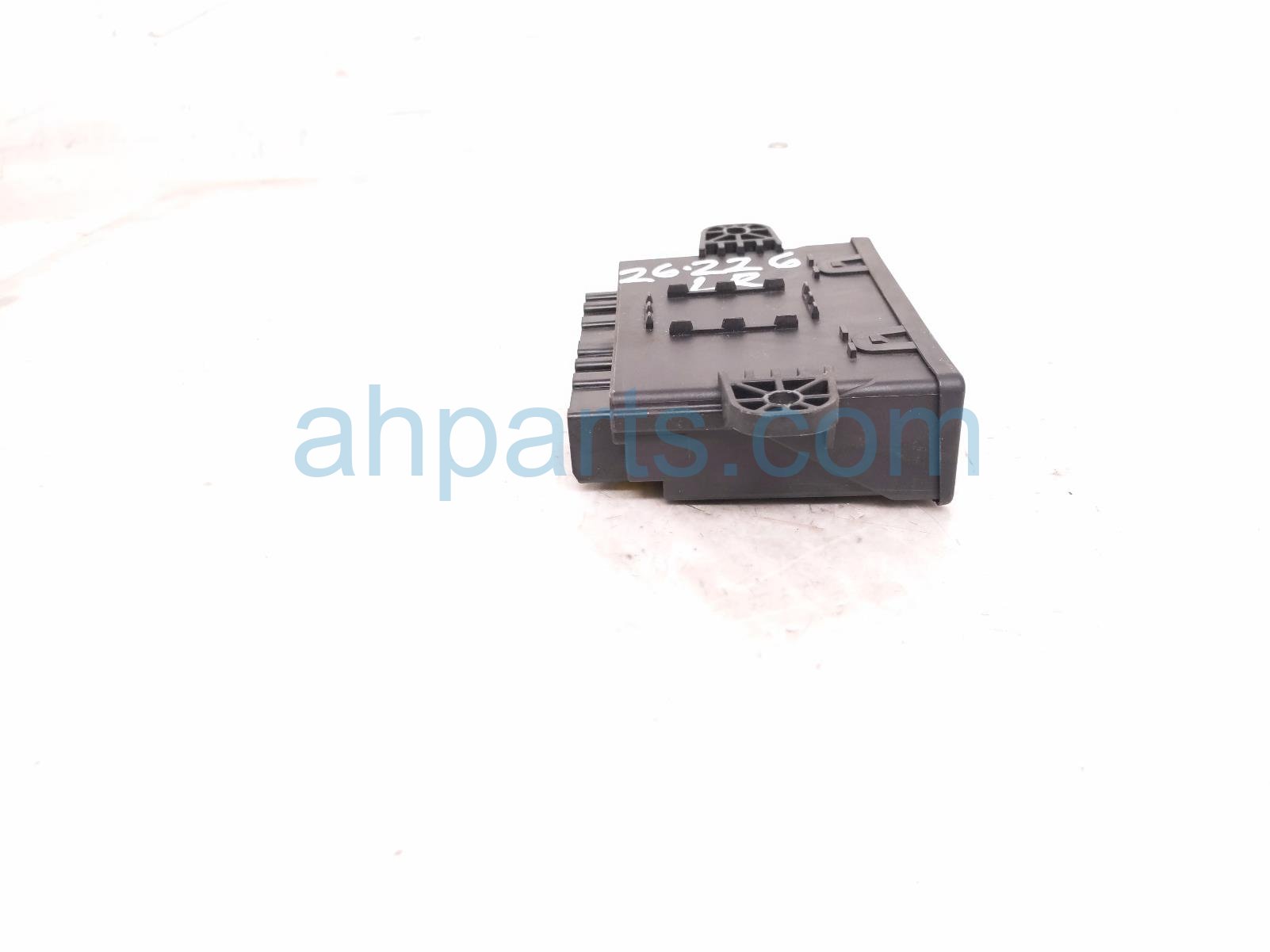 2020 Ford Explorer Power Liftgate Control Module JX7T 14B673 AP Replacement 2020 Ford Explorer Power Liftgate Control Module JX7T 14B673 AP Replacement thumbnail