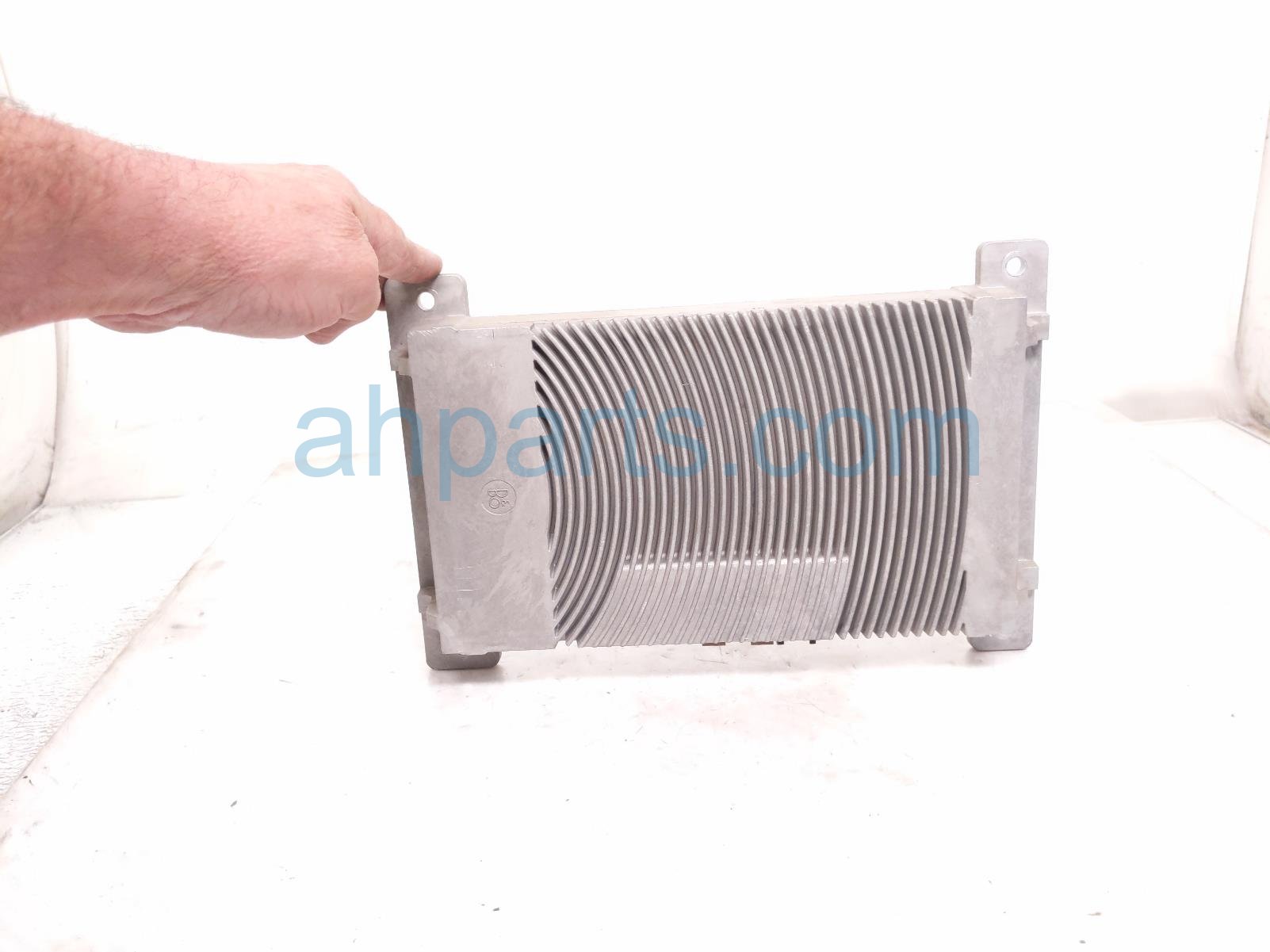 2020 Ford Explorer Audio Amplifier LB5T 18T806 CJ Replacement 2020 Ford Explorer Audio Amplifier LB5T 18T806 CJ Replacement thumbnail