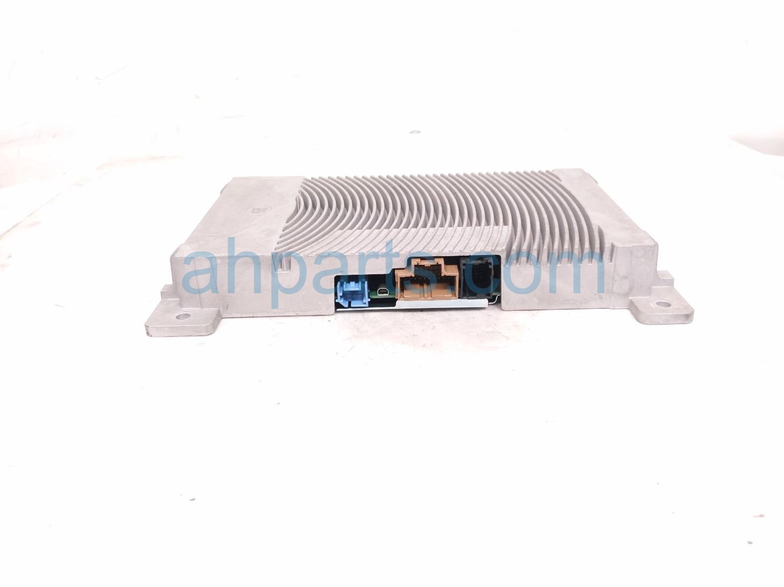 2020 Ford Explorer Audio Amplifier LB5T 18T806 CJ Replacement 2020 Ford Explorer Audio Amplifier LB5T 18T806 CJ Replacement thumbnail