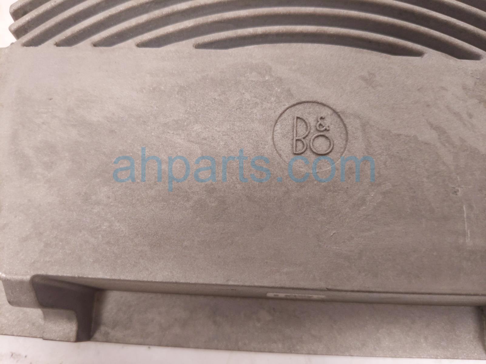 2020 Ford Explorer Audio Amplifier LB5T 18T806 CJ Replacement 2020 Ford Explorer Audio Amplifier LB5T 18T806 CJ Replacement thumbnail