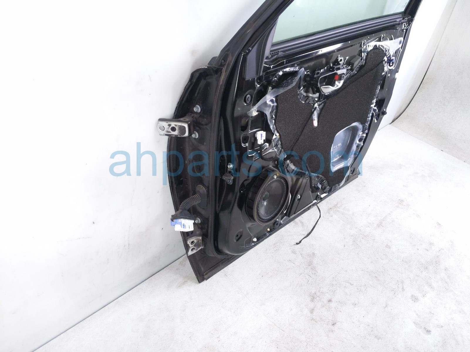 2024 Honda HR V Front Passenger Door Black No Mirror/trim 67010 3W0 A00ZZ Replacement 2024 Honda HR V Front Passenger Door Black No Mirror/trim 67010 3W0 A00ZZ Replacement thumbnail