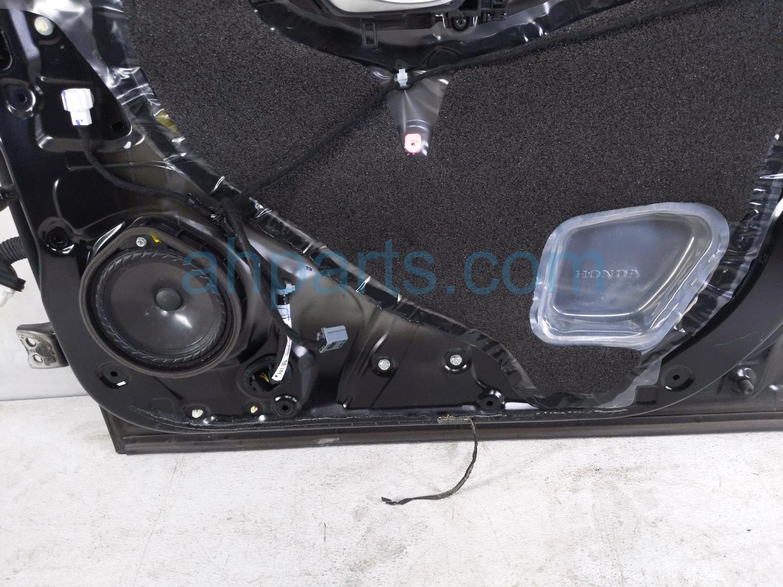 2024 Honda HR V Front Passenger Door Black No Mirror/trim 67010 3W0 A00ZZ Replacement 2024 Honda HR V Front Passenger Door Black No Mirror/trim 67010 3W0 A00ZZ Replacement thumbnail