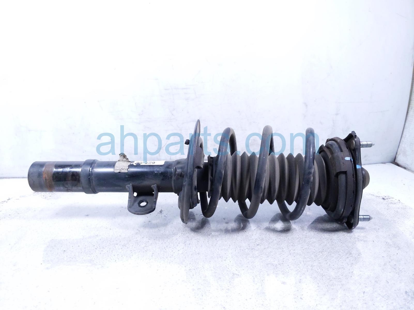 2024 Honda HR V Front Passenger Strut Absorber + Spring 51611 3W0 A01 Replacement 2024 Honda HR V Front Passenger Strut Absorber + Spring 51611 3W0 A01 Replacement thumbnail