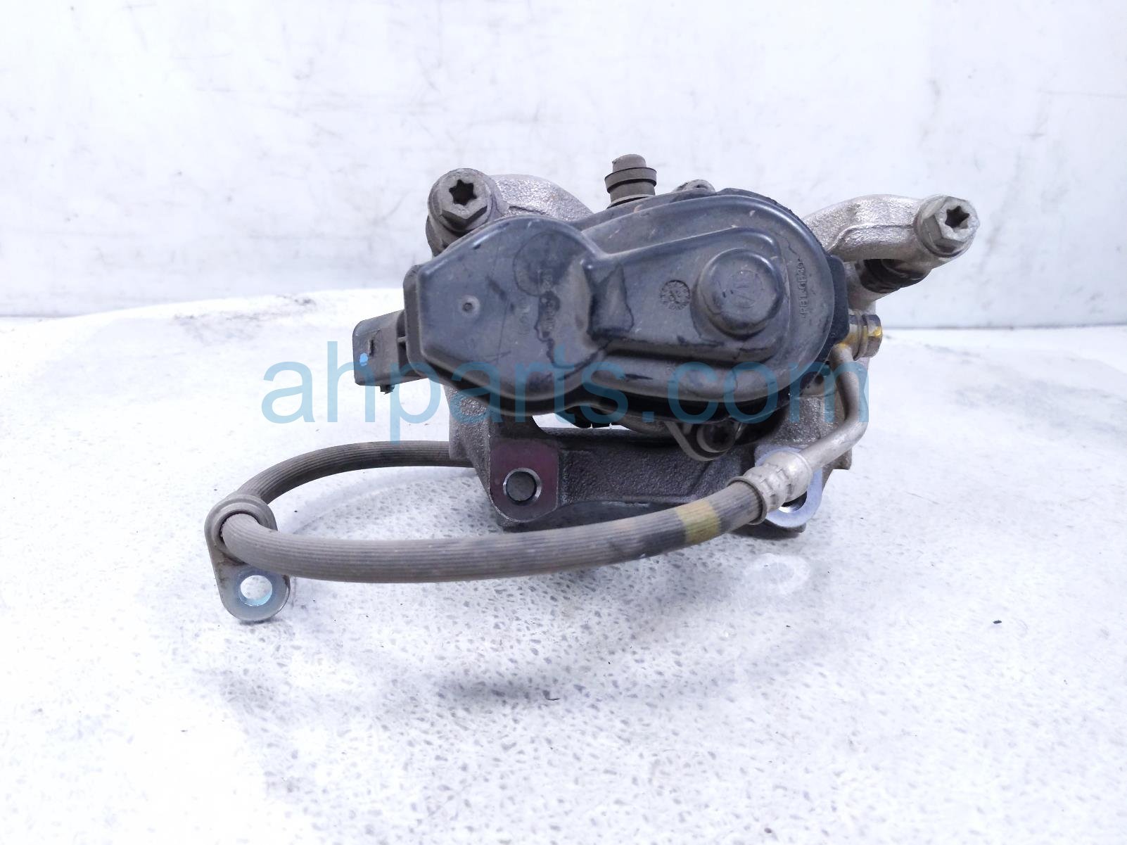 2024 Honda HR V Core Core Rear Passenger Brake Caliper 43018 3W0 A00 Replacement 2024 Honda HR V Core Core Rear Passenger Brake Caliper 43018 3W0 A00 Replacement thumbnail