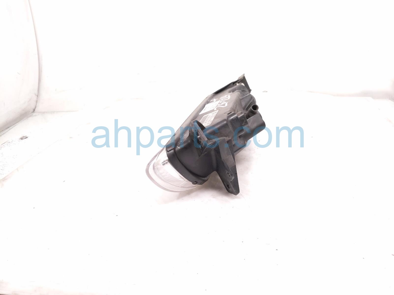 2011 Porsche Panamera Driver Bumper Daytime Running Lamp 970 631 083 04 Replacement 2011 Porsche Panamera Driver Bumper Daytime Running Lamp 970 631 083 04 Replacement thumbnail