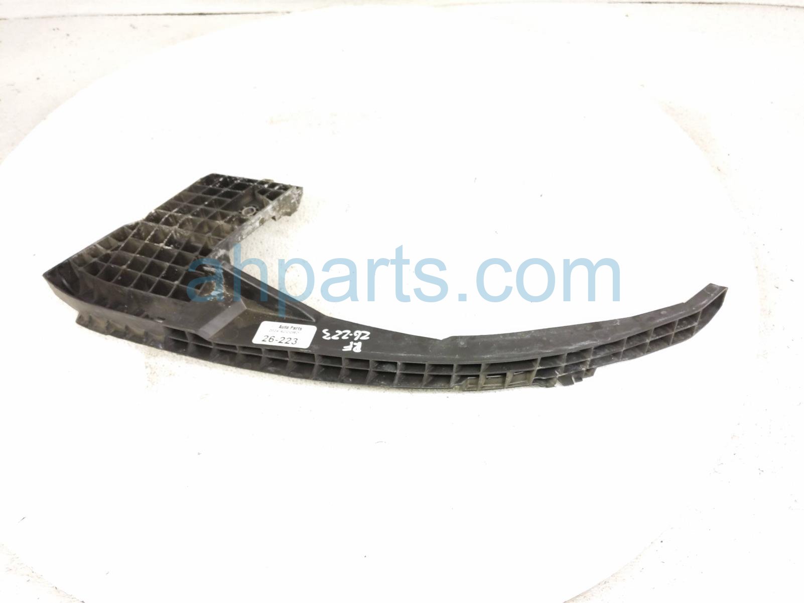 Honda FR/RH HEADLIGHT MOUNT BRACKET