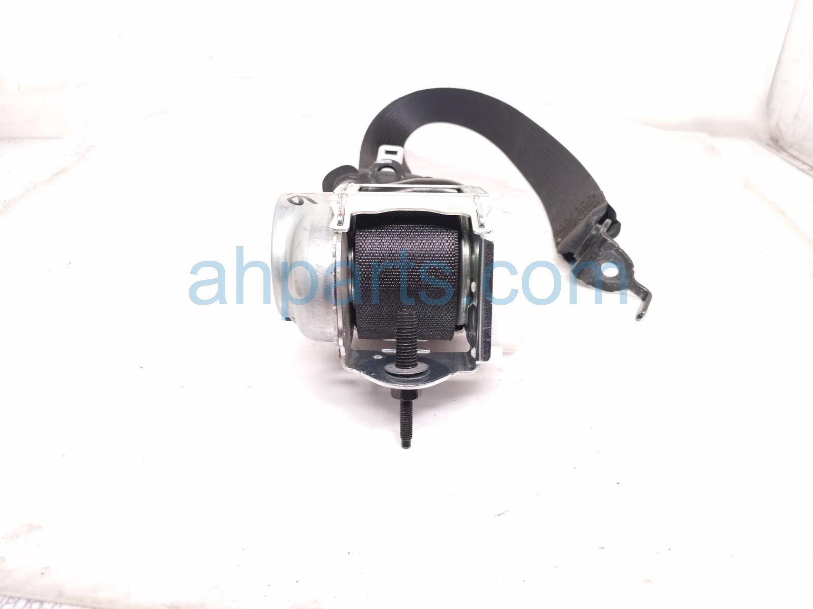 2020 Ford Explorer Rear 2nd Row Driver Seat Belt Black LB5Z 78611B69 AA Replacement 2020 Ford Explorer Rear 2nd Row Driver Seat Belt Black LB5Z 78611B69 AA Replacement thumbnail