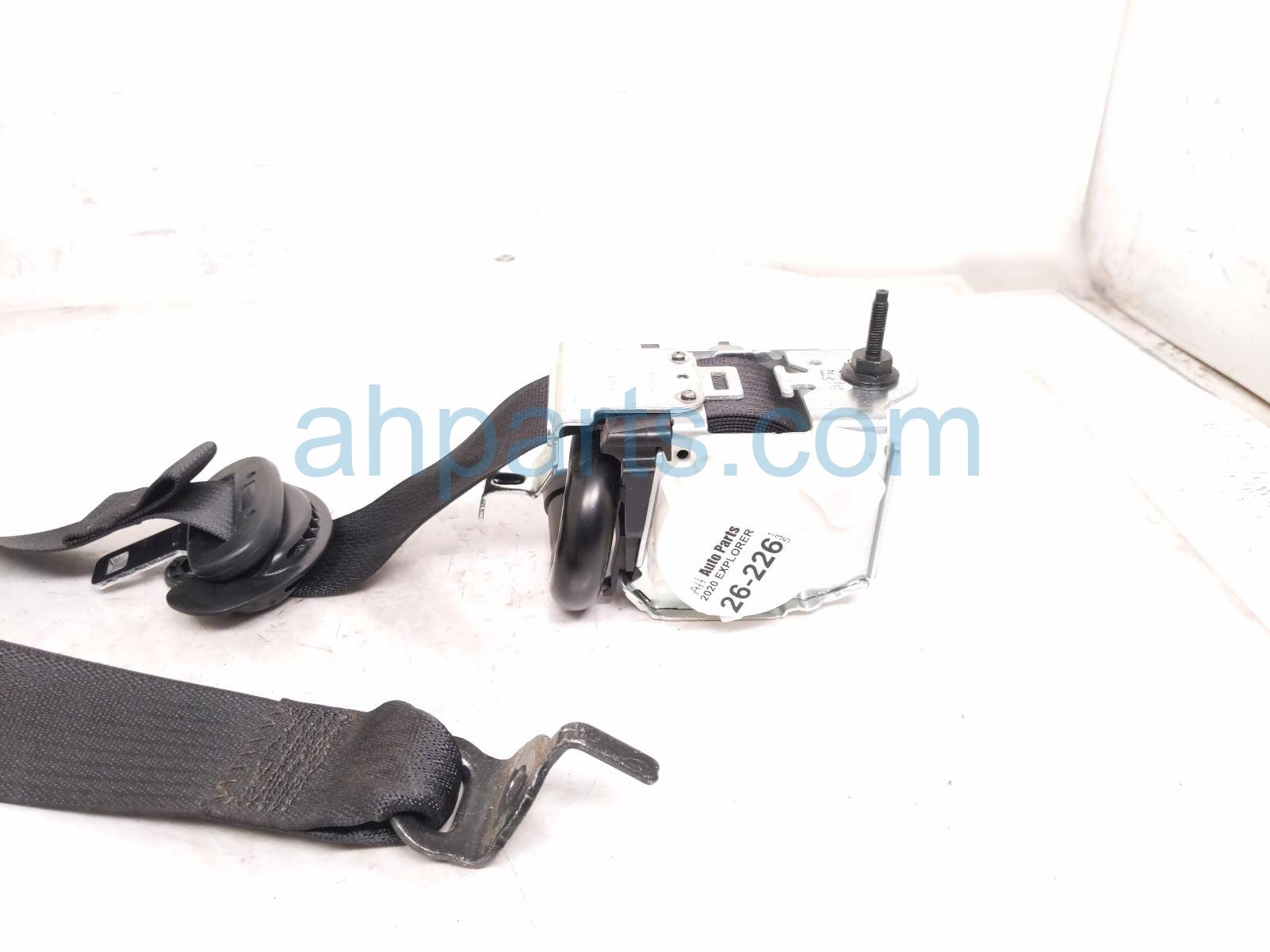 2020 Ford Explorer Rear 2nd Row Driver Seat Belt Black LB5Z 78611B69 AA Replacement 2020 Ford Explorer Rear 2nd Row Driver Seat Belt Black LB5Z 78611B69 AA Replacement thumbnail