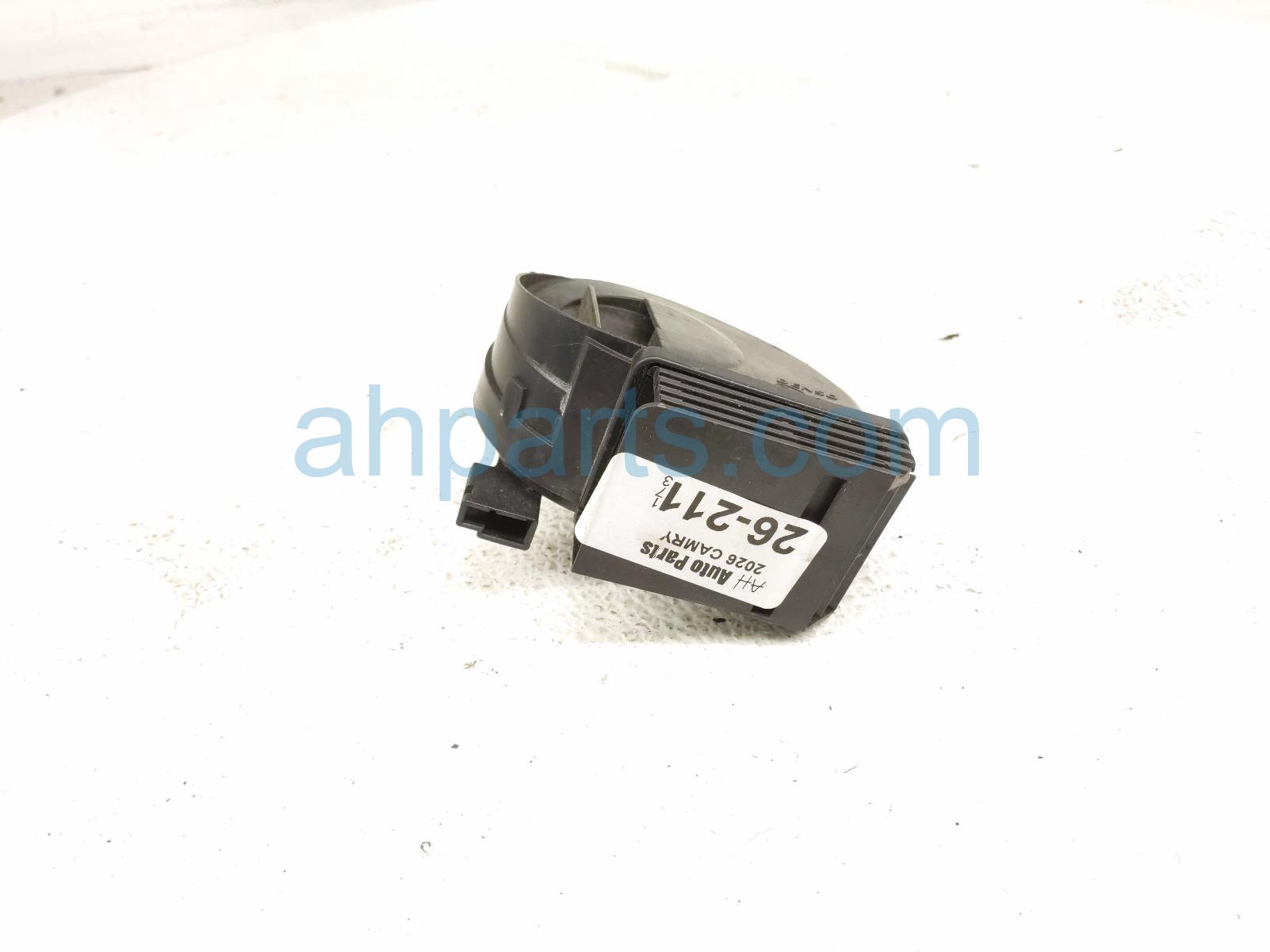 2026 Toyota Camry Low Pitch Note Horn 86520 0E020 Replacement 2026 Toyota Camry Low Pitch Note Horn 86520 0E020 Replacement thumbnail