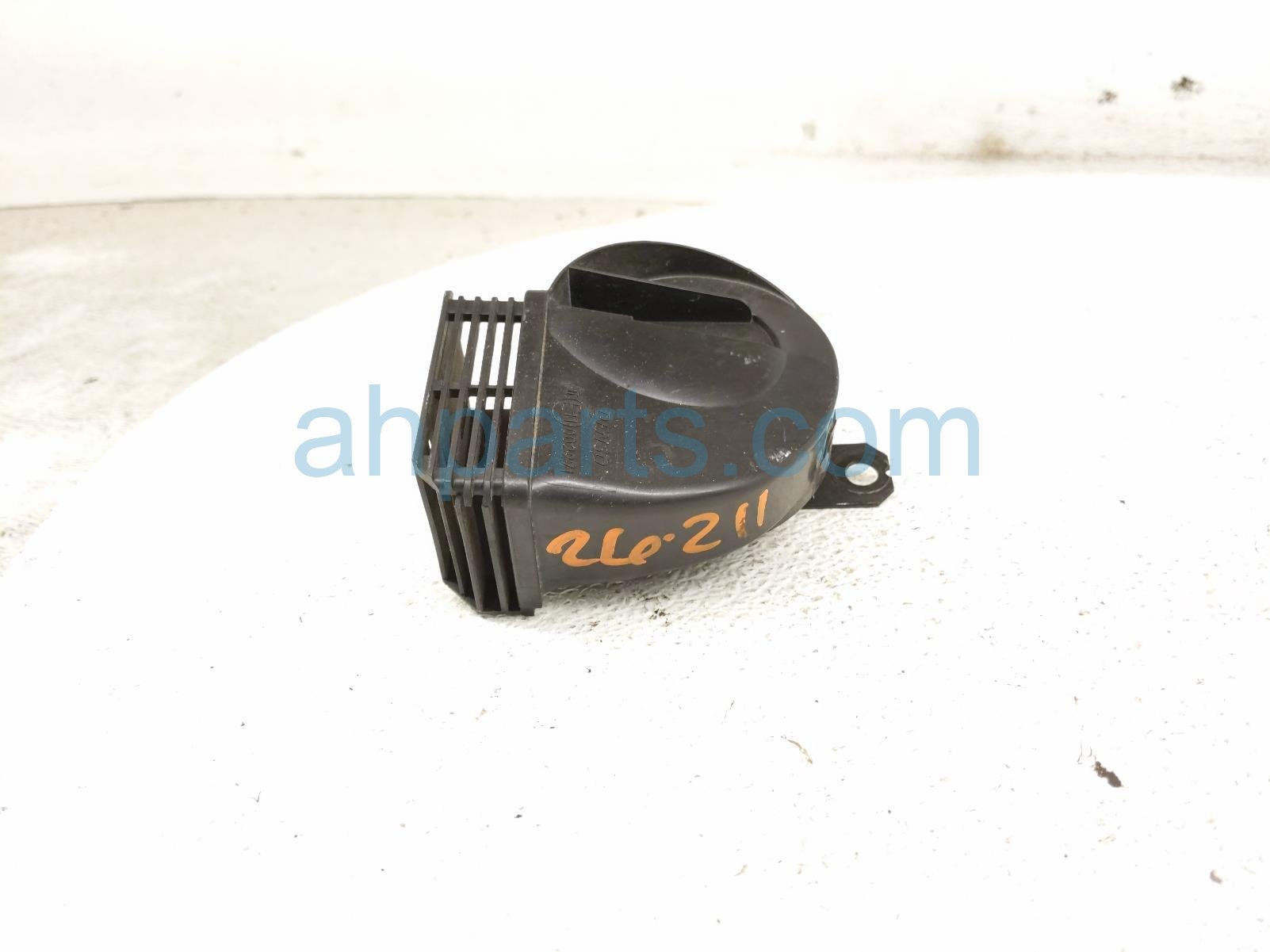 2026 Toyota Camry Low Pitch Note Horn 86520 0E020 Replacement 2026 Toyota Camry Low Pitch Note Horn 86520 0E020 Replacement thumbnail