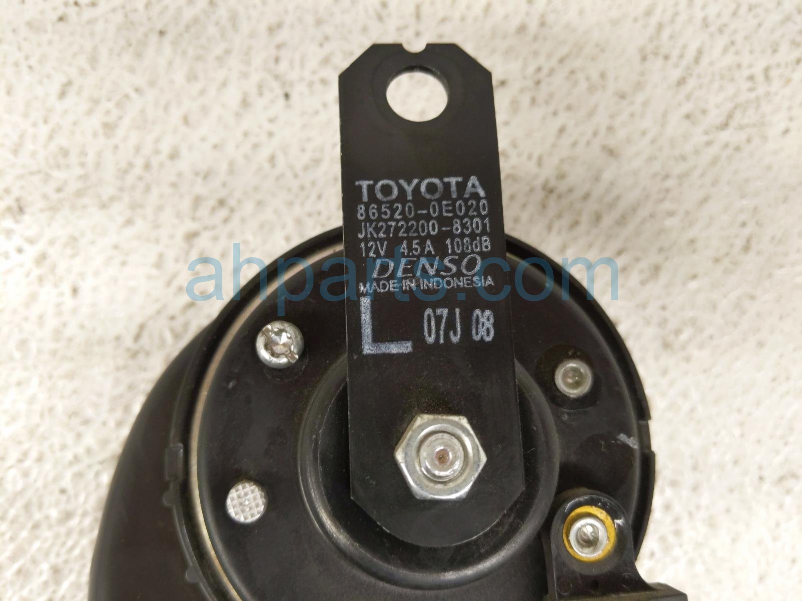 2026 Toyota Camry Low Pitch Note Horn 86520 0E020 Replacement 2026 Toyota Camry Low Pitch Note Horn 86520 0E020 Replacement thumbnail
