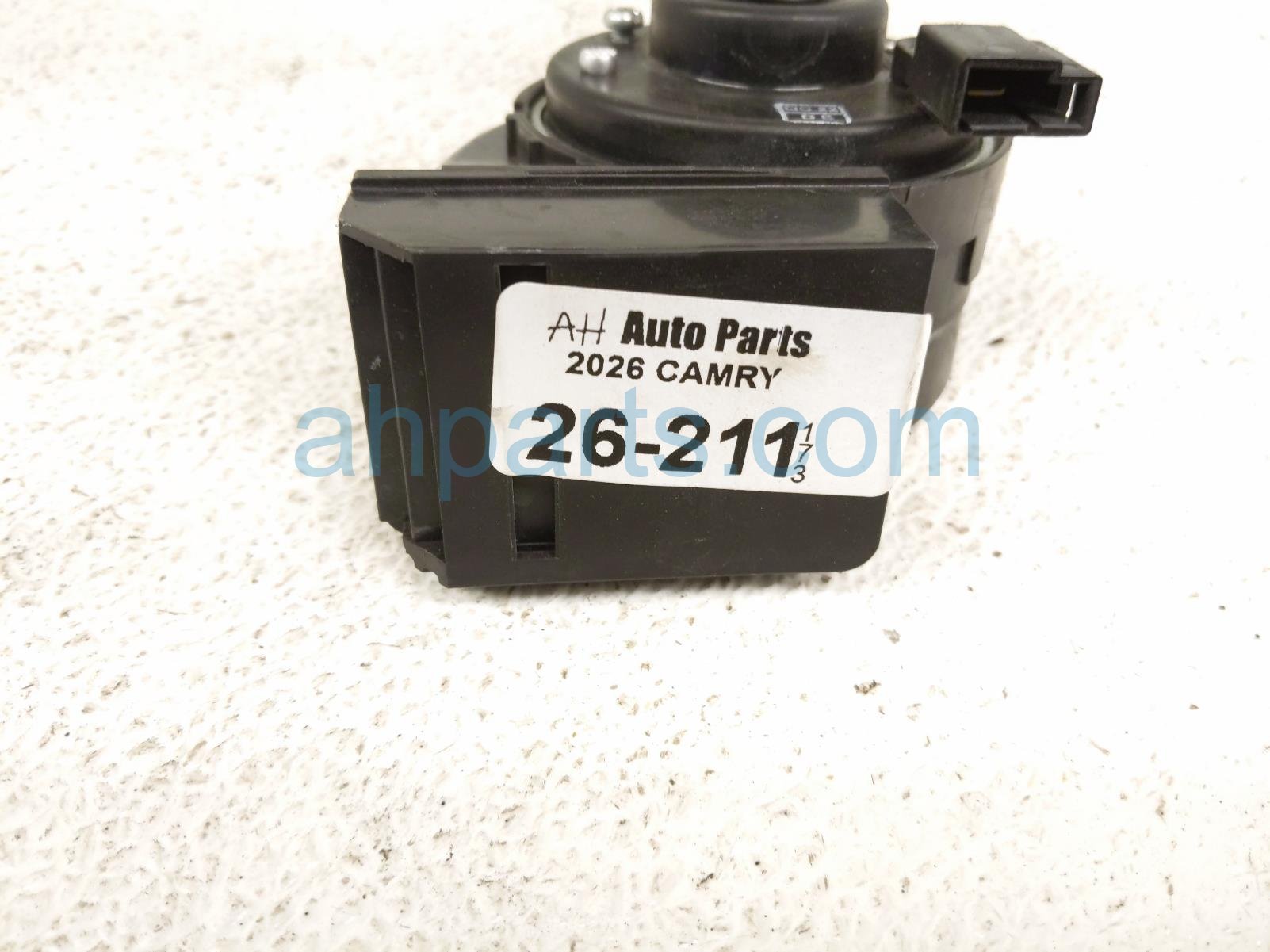 2026 Toyota Camry Low Pitch Note Horn 86520 0E020 Replacement 2026 Toyota Camry Low Pitch Note Horn 86520 0E020 Replacement thumbnail
