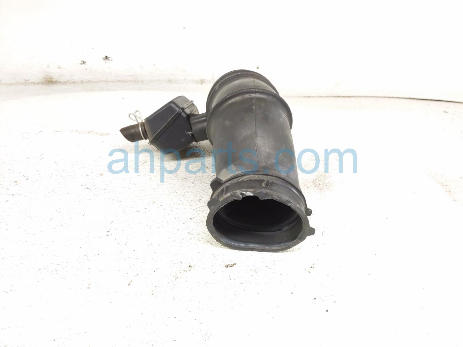 2026 Toyota Camry Air Intake Hose Tube W/resonator 17881 F0020 Replacement 2026 Toyota Camry Air Intake Hose Tube W/resonator 17881 F0020 Replacement thumbnail