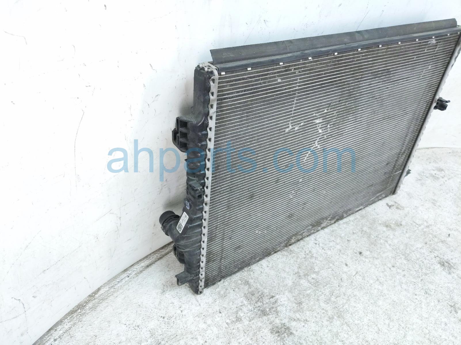2023 Volkswagen Taos Rear Radiator 1.5t Fwd 5QM 121 251 AB Replacement 2023 Volkswagen Taos Rear Radiator 1.5t Fwd 5QM 121 251 AB Replacement thumbnail