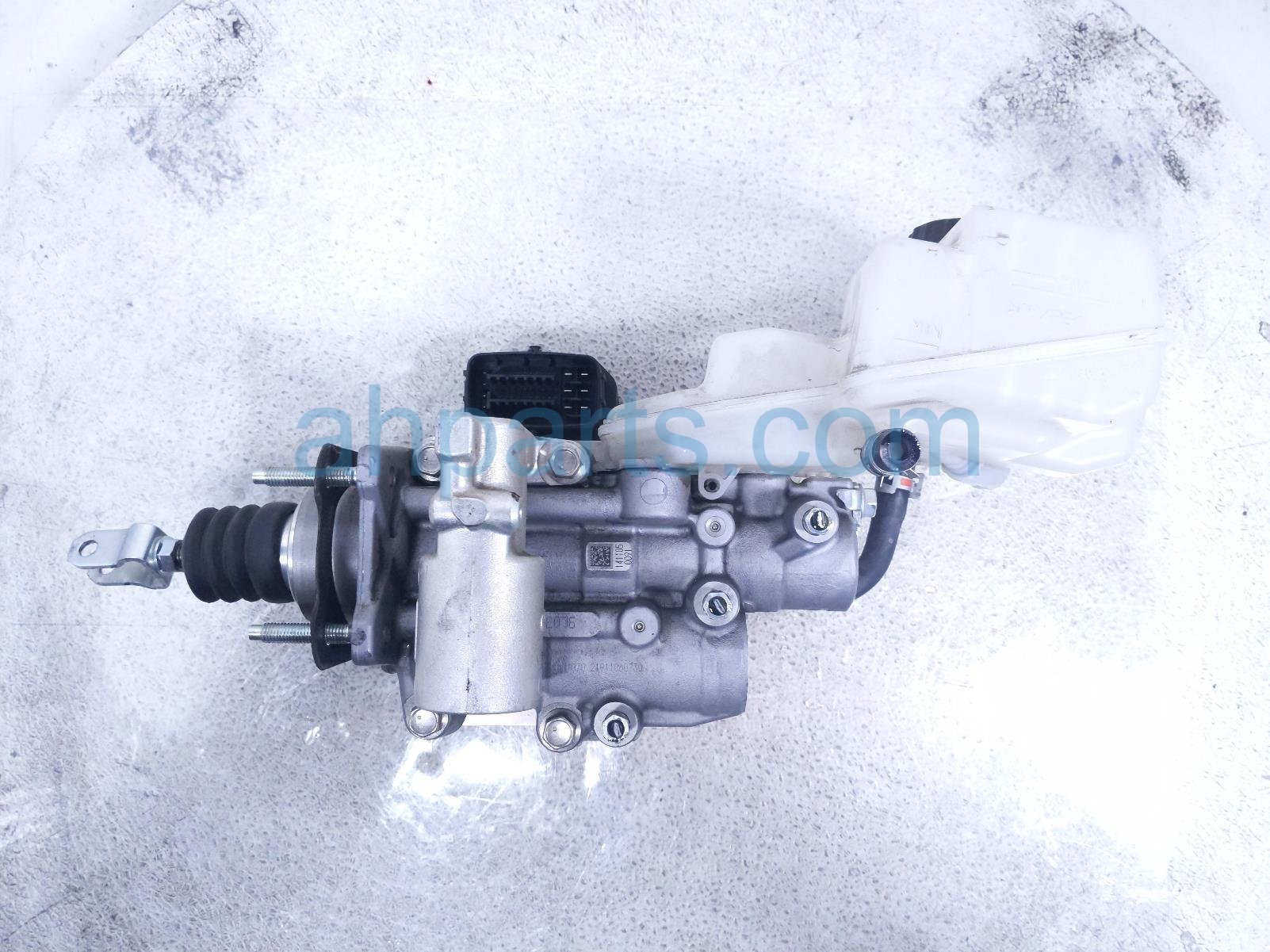 2020 Toyota Avalon Power Booster Electric Brake Master Cylinder 47050 41091 Replacement 2020 Toyota Avalon Power Booster Electric Brake Master Cylinder 47050 41091 Replacement thumbnail