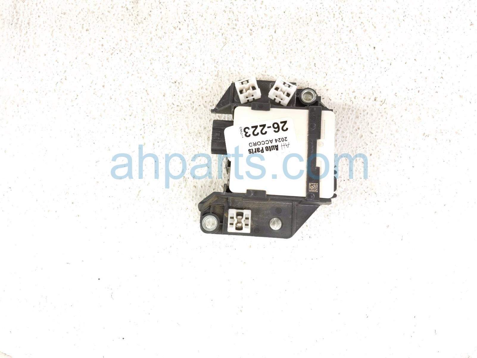 2024 Honda Accord Rear Driver Blind Spot Radar Unit 8S411 30A A11 Replacement 2024 Honda Accord Rear Driver Blind Spot Radar Unit 8S411 30A A11 Replacement thumbnail