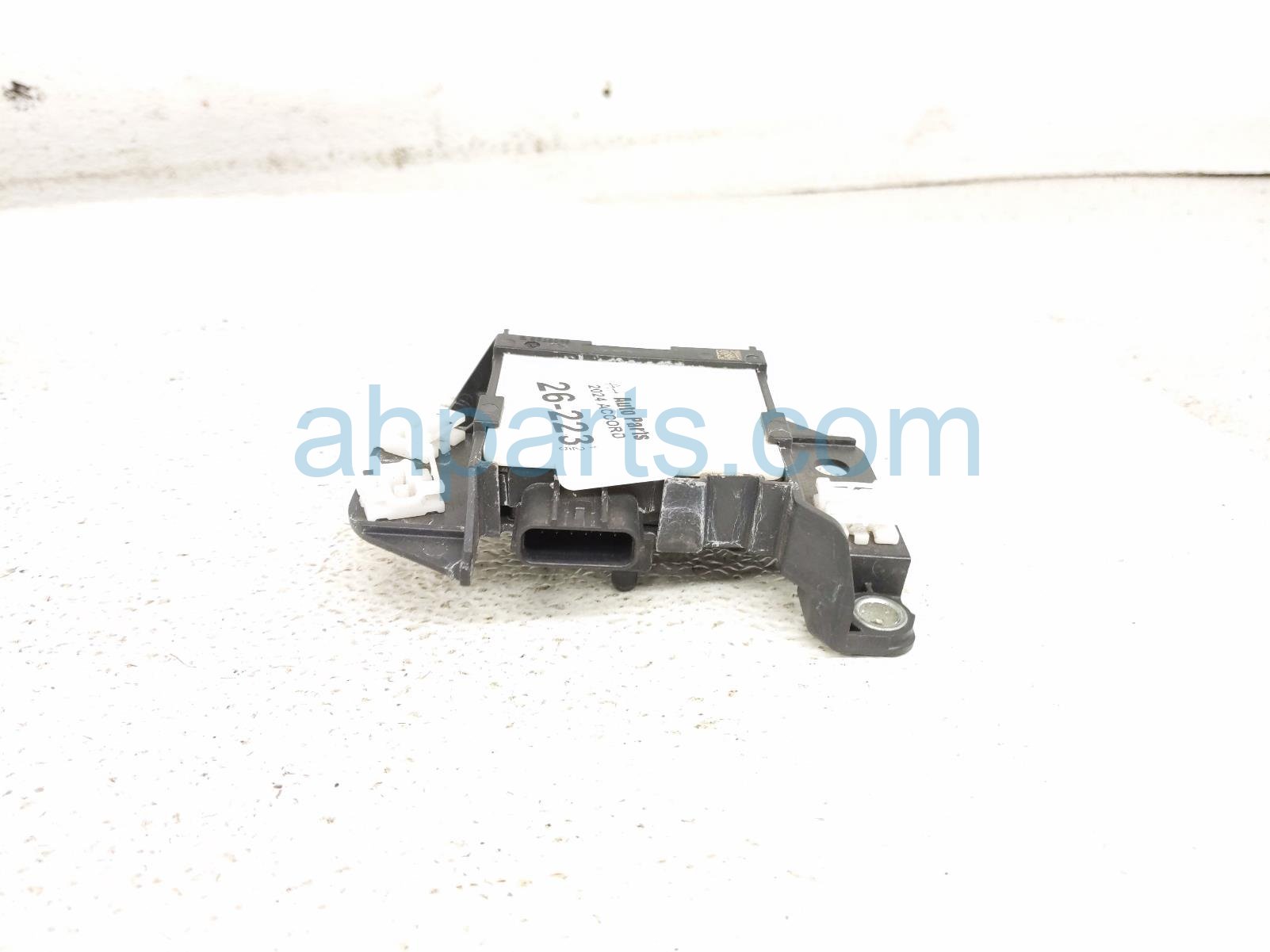 2024 Honda Accord Rear Driver Blind Spot Radar Unit 8S411 30A A11 Replacement 2024 Honda Accord Rear Driver Blind Spot Radar Unit 8S411 30A A11 Replacement thumbnail