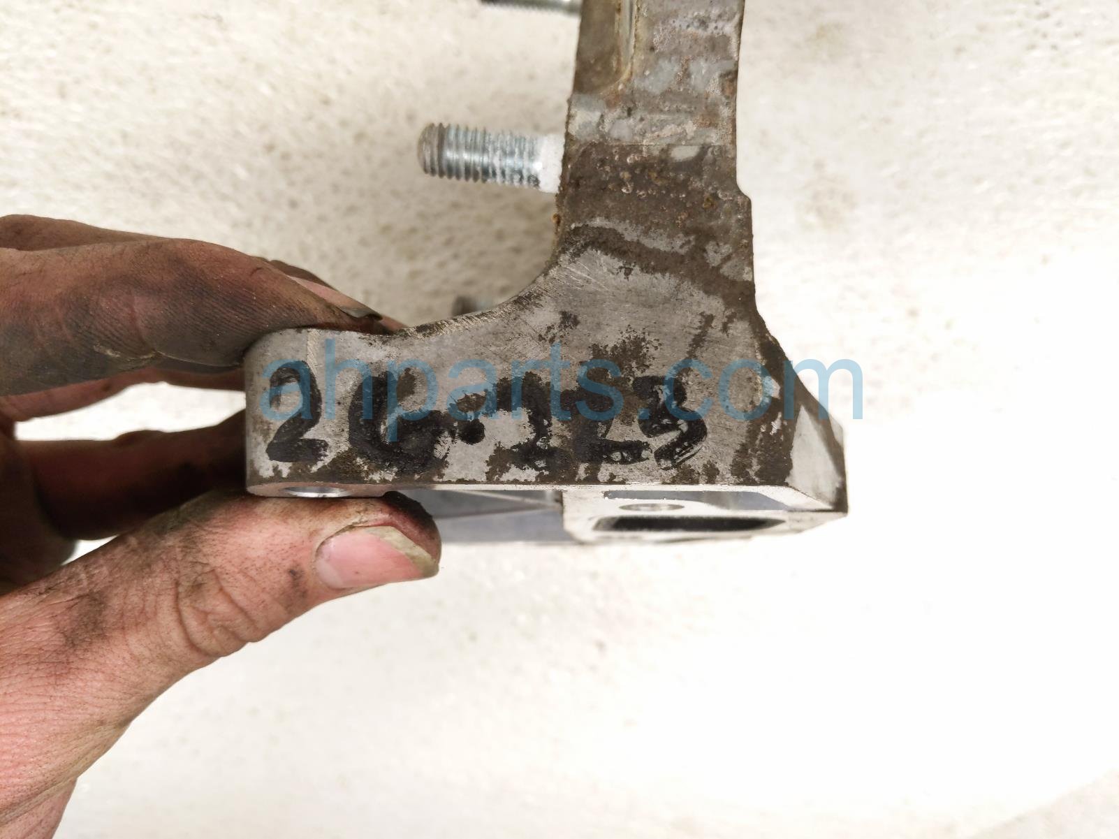 2024 Honda Accord Egr Valve Passage Hybrid 2.0l 18711 6MA J00 Replacement 2024 Honda Accord Egr Valve Passage Hybrid 2.0l 18711 6MA J00 Replacement thumbnail
