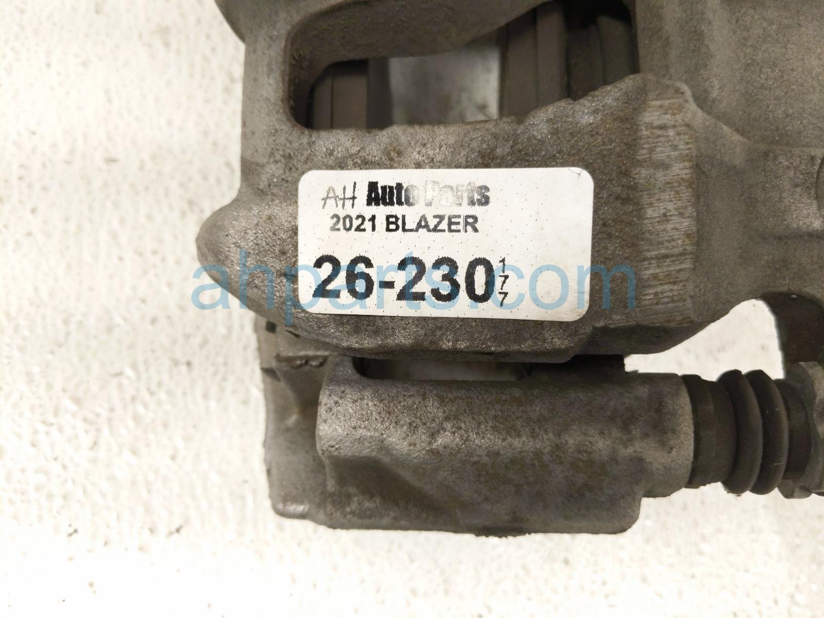 2021 Chevy Blazer Core Core Front Driver Brake Caliper 13542336 Replacement 2021 Chevy Blazer Core Core Front Driver Brake Caliper 13542336 Replacement thumbnail
