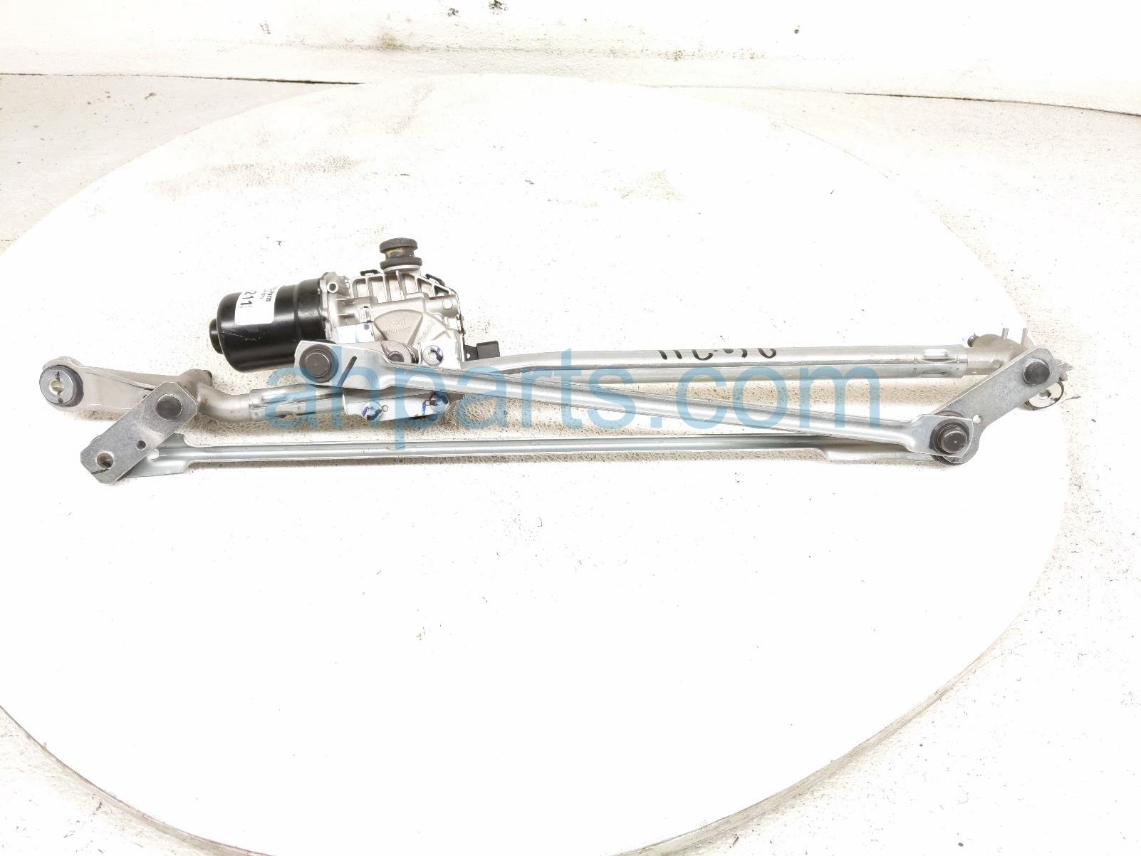 FRT WINDSHIELD WIPER MOTOR & LINKAGE