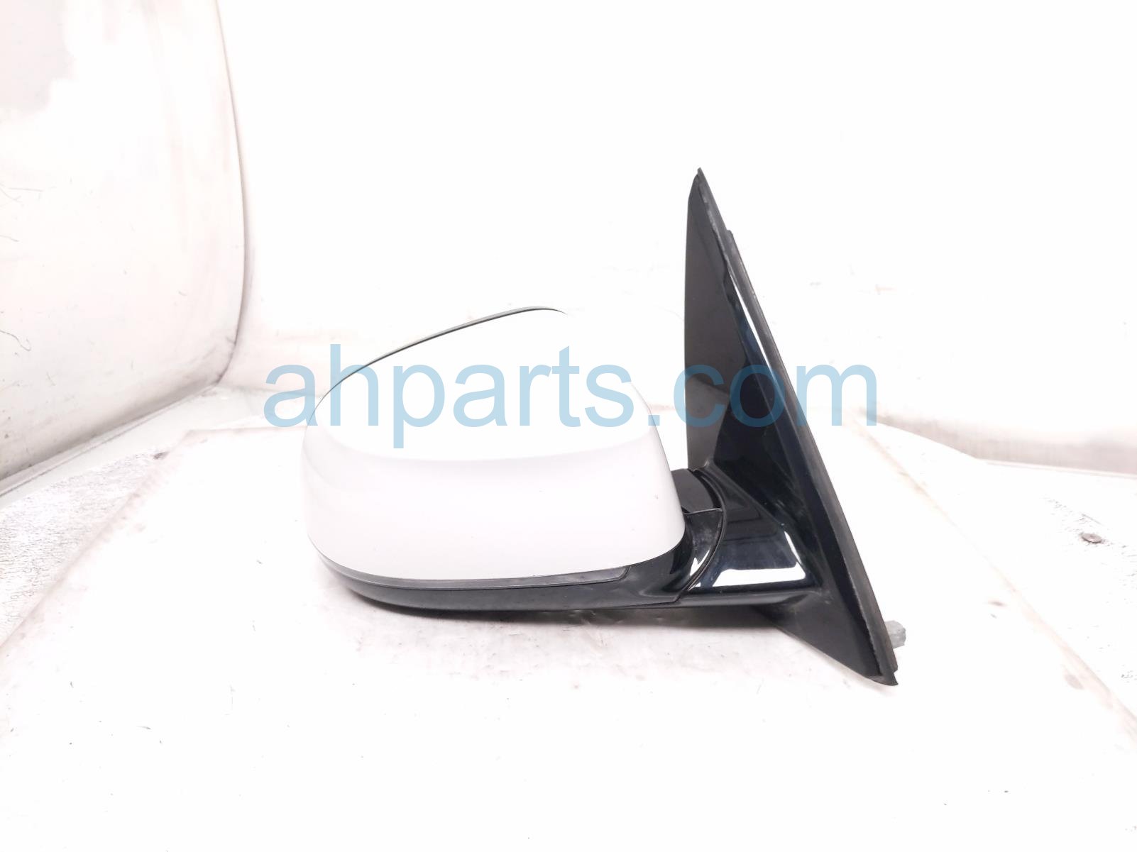 2018 BMW X5 Rear Passenger Side View Mirror White 51167479026 Replacement 2018 BMW X5 Rear Passenger Side View Mirror White 51167479026 Replacement thumbnail