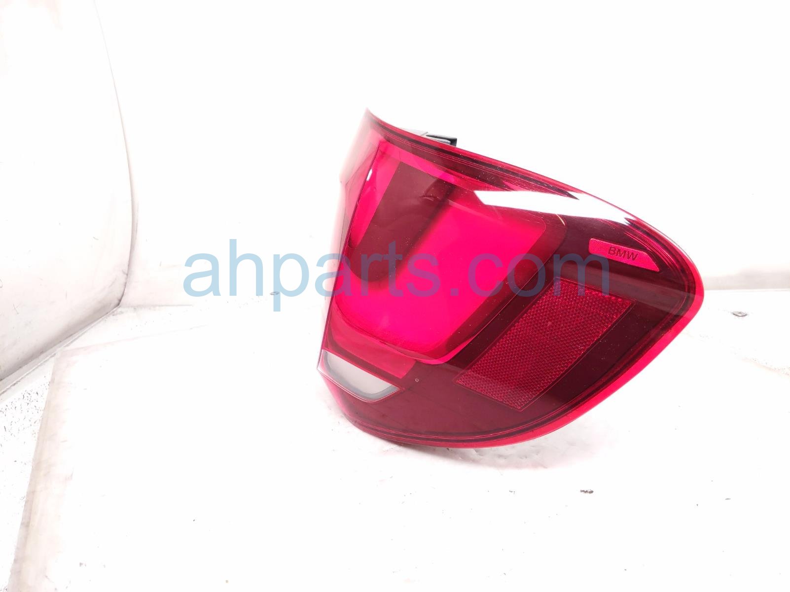 2018 BMW X5 Light / Rear Passenger Tail Lamp (on Body) 63217290104 Replacement 2018 BMW X5 Light / Rear Passenger Tail Lamp (on Body) 63217290104 Replacement thumbnail