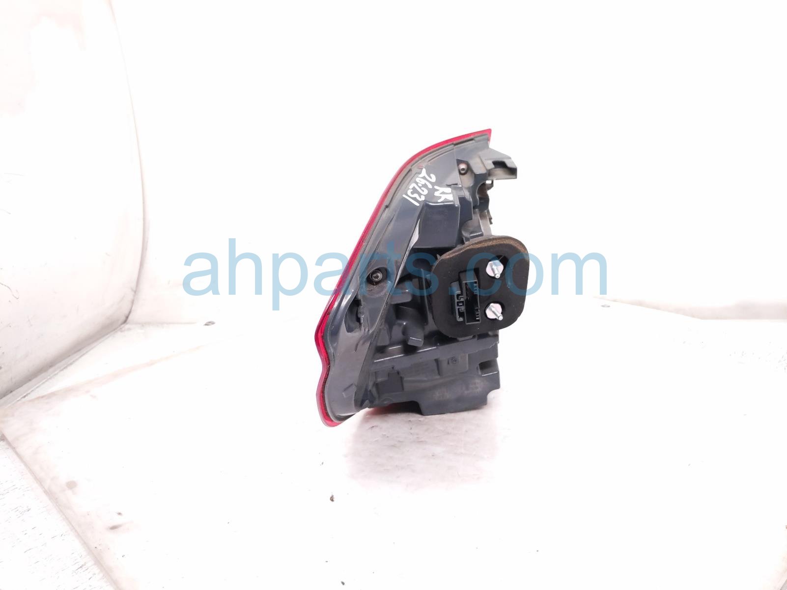 2018 BMW X5 Light / Rear Passenger Tail Lamp (on Body) 63217290104 Replacement 2018 BMW X5 Light / Rear Passenger Tail Lamp (on Body) 63217290104 Replacement thumbnail